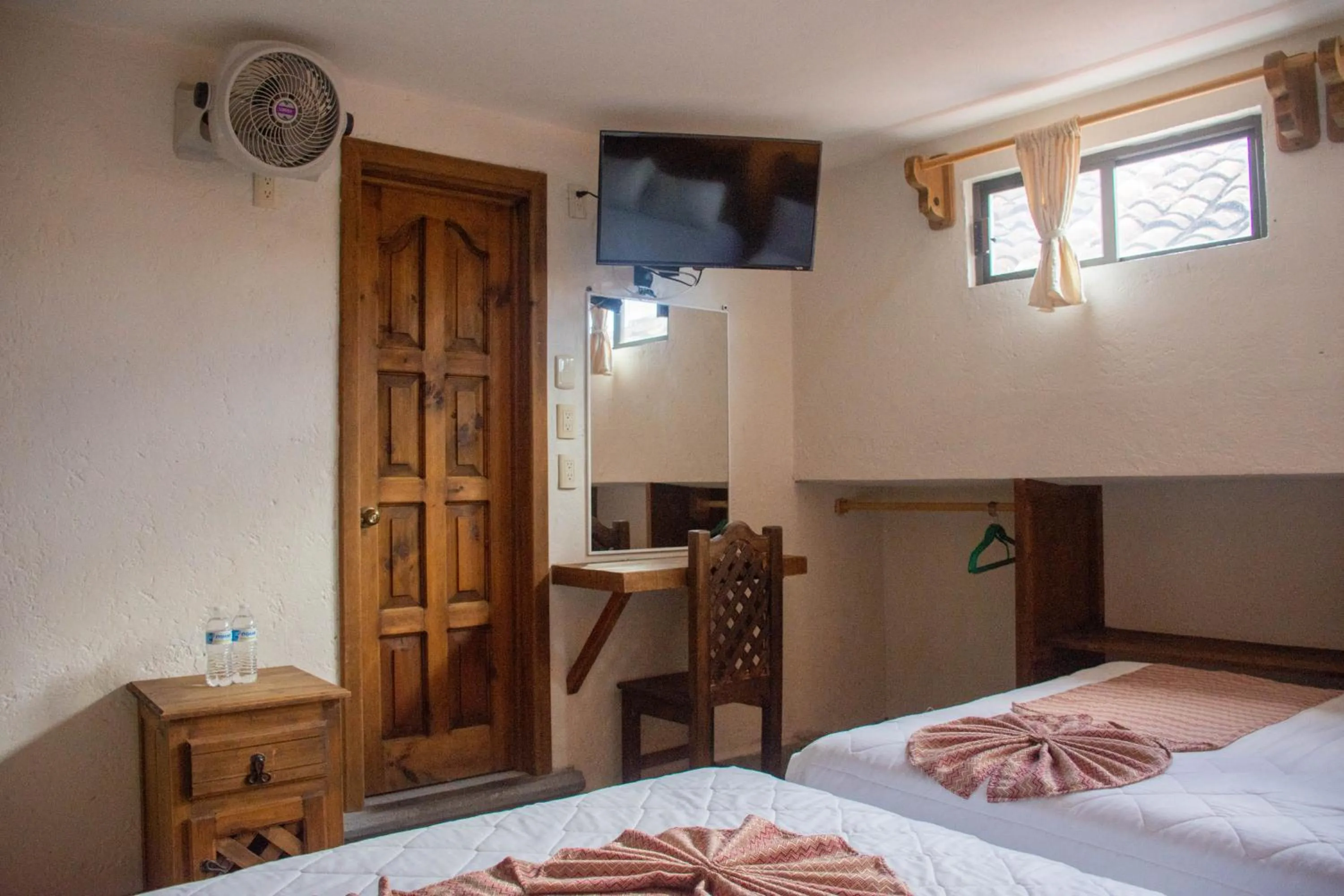 Bed in Hotel Real del Carmen - Ideal para familias y parejas