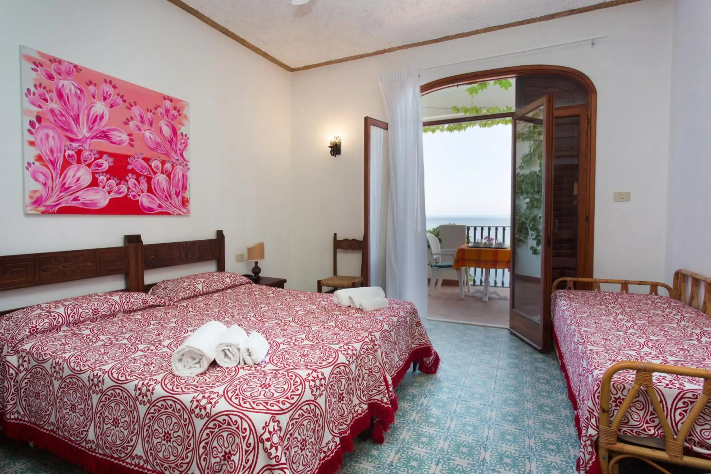 Comfort Triple Room in Hotel Carasco Comfort Triple Room in Hotel Carasco