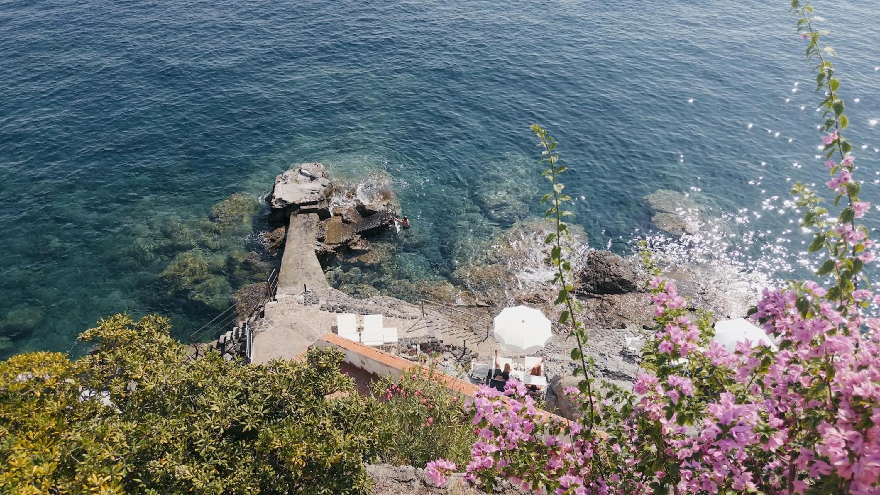 Day in Hotel Carasco