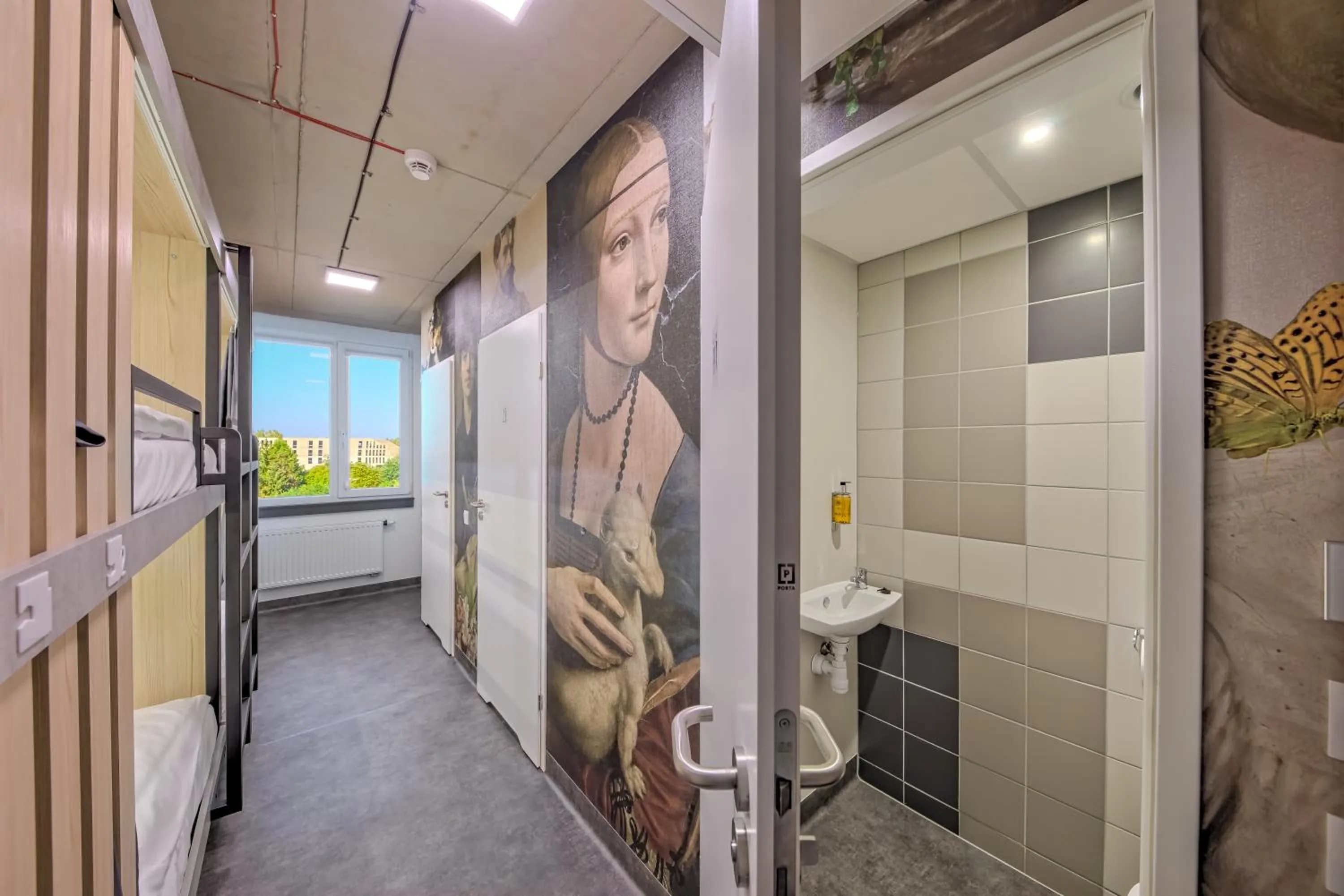 Bathroom in Easy One Premium Art
