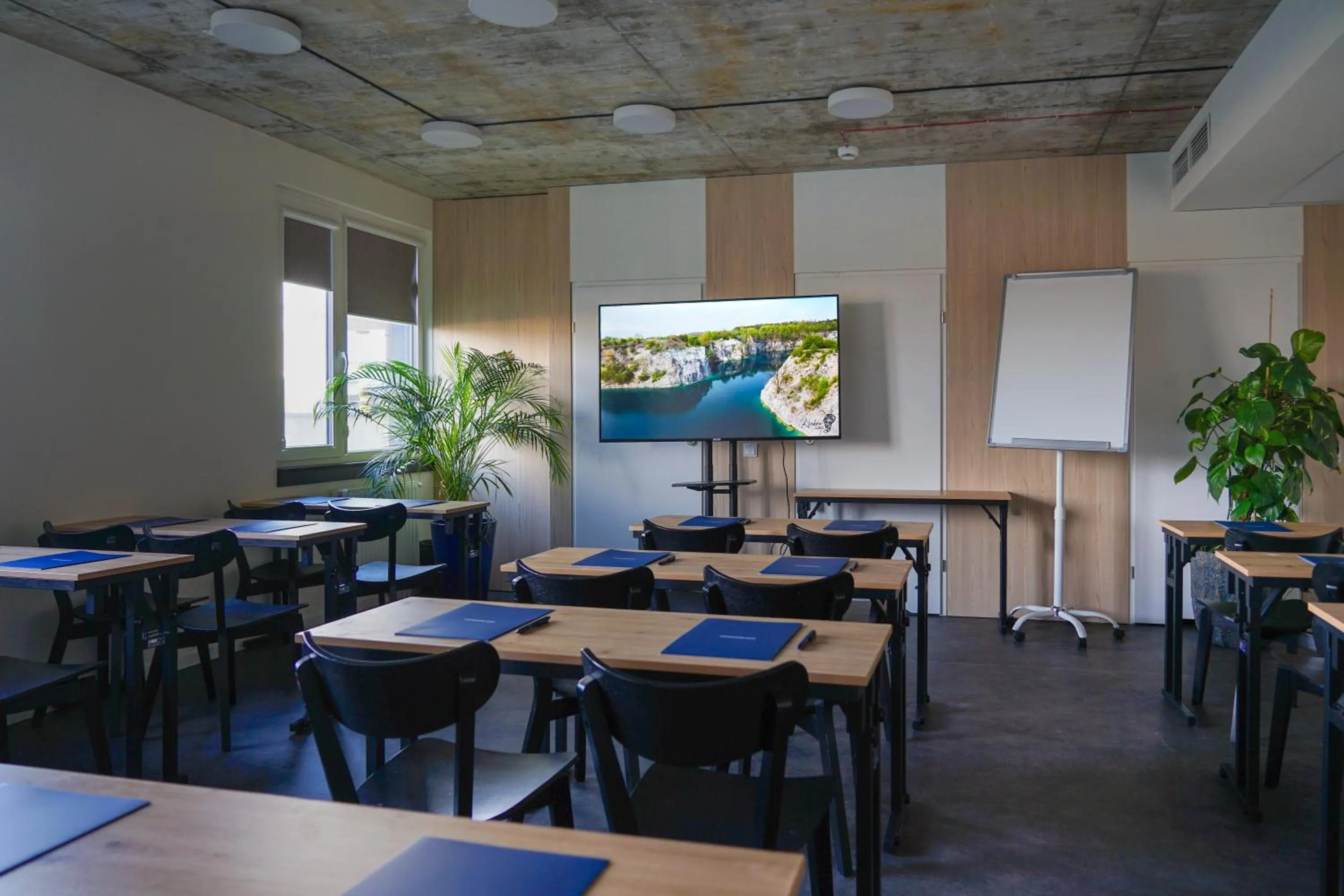 Meeting/conference room in Easy One Premium Art