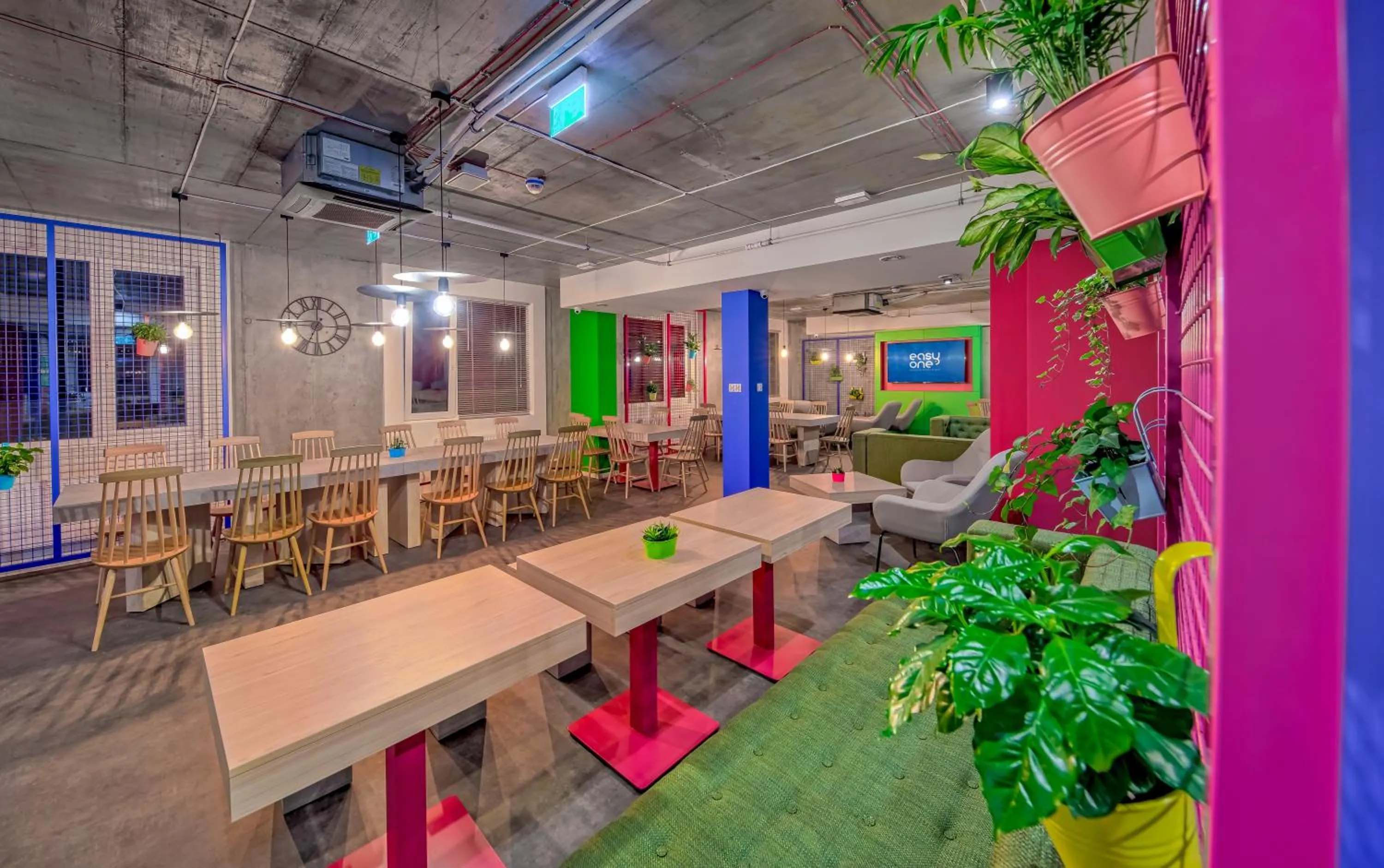 Communal lounge/ TV room in Easy One Premium Art