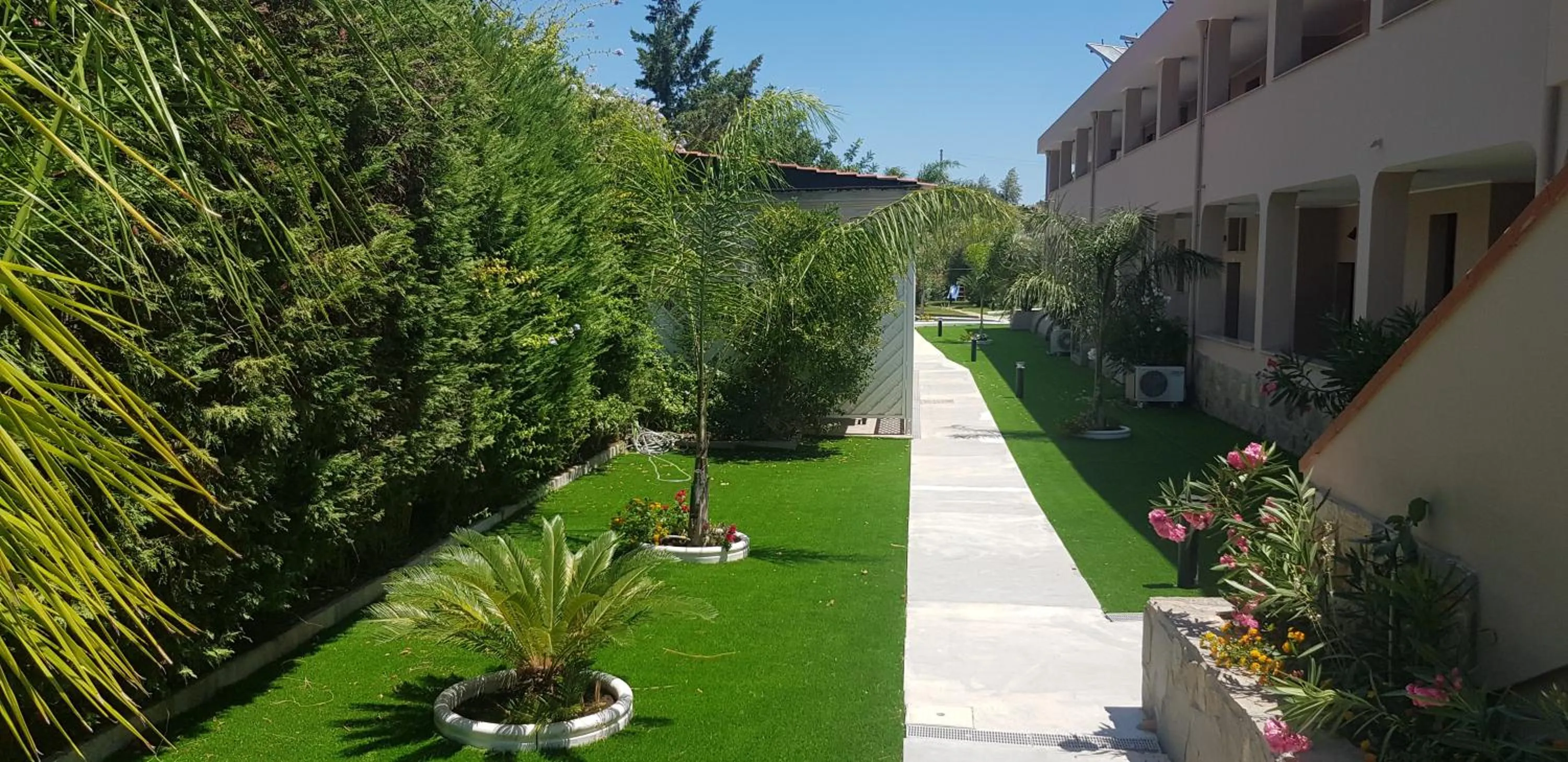 Garden in Palm Village