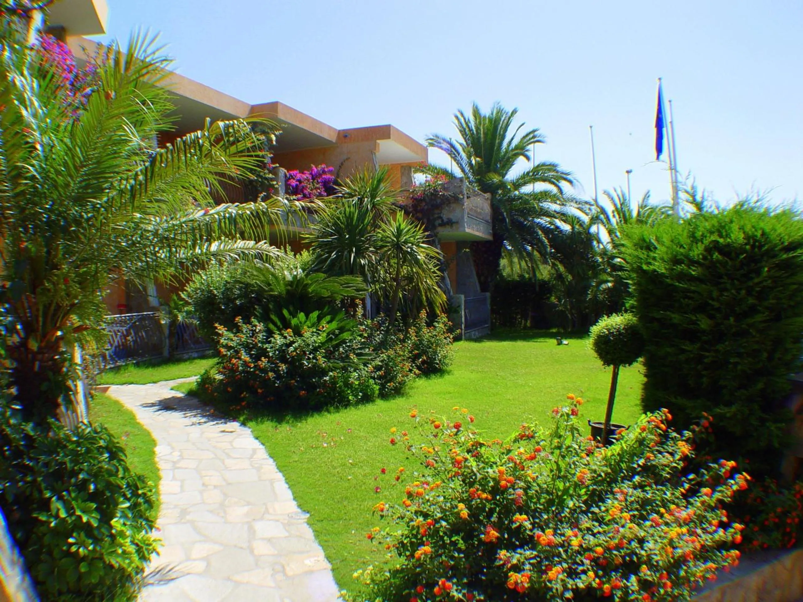 Garden in Palm Village