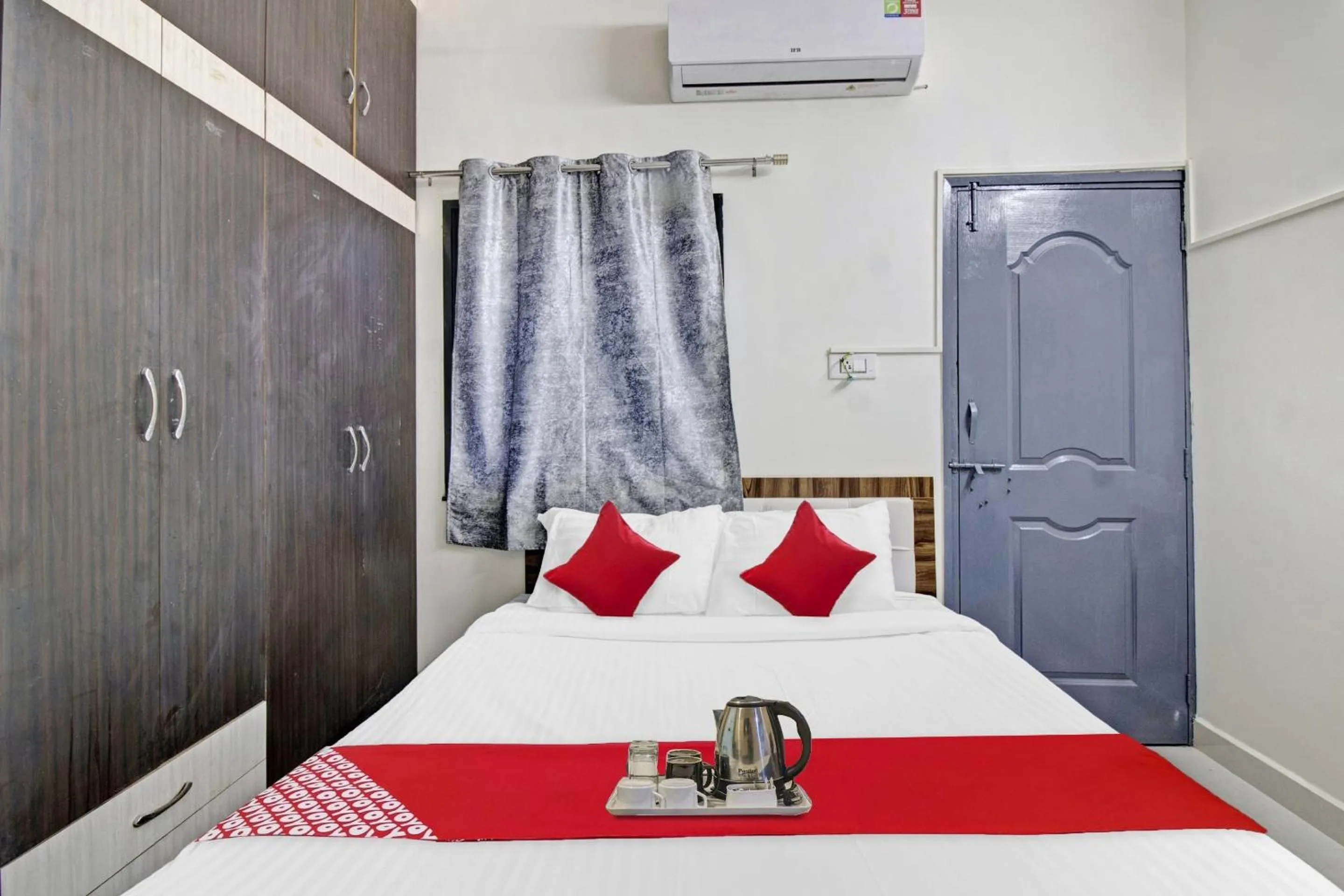 Bedroom, Bed in Hotel O Pritesh Grand