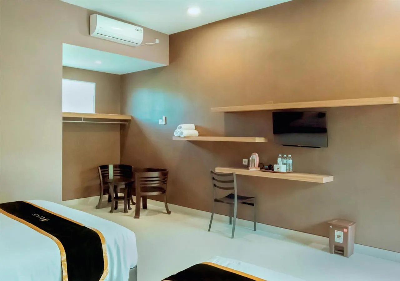 Bedroom, Bed in Class Premium Guest House