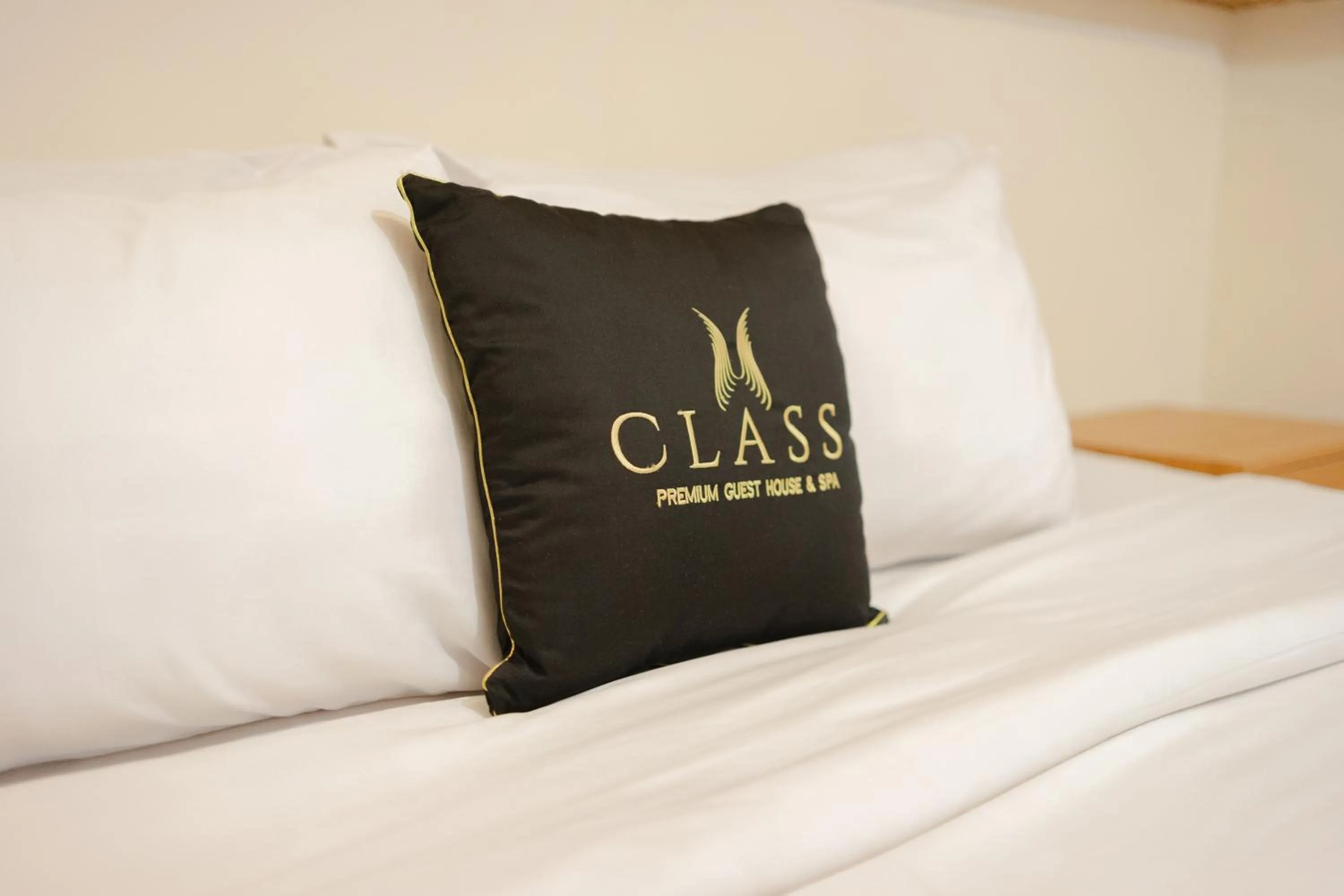 Bed in Class Premium Guest House