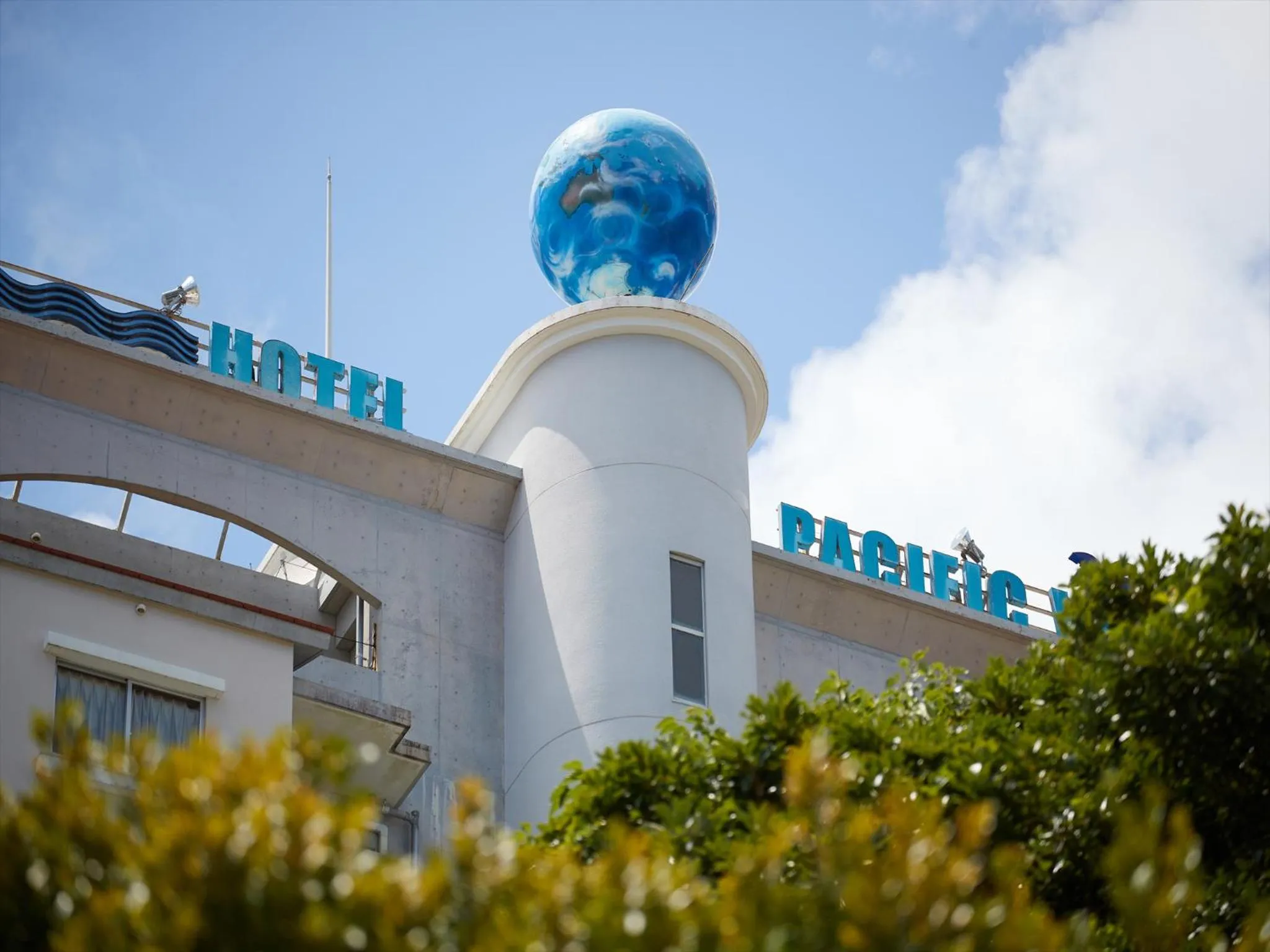 Property building in HOTEL PACIFIC VIEW Rental car included & pet-friendly