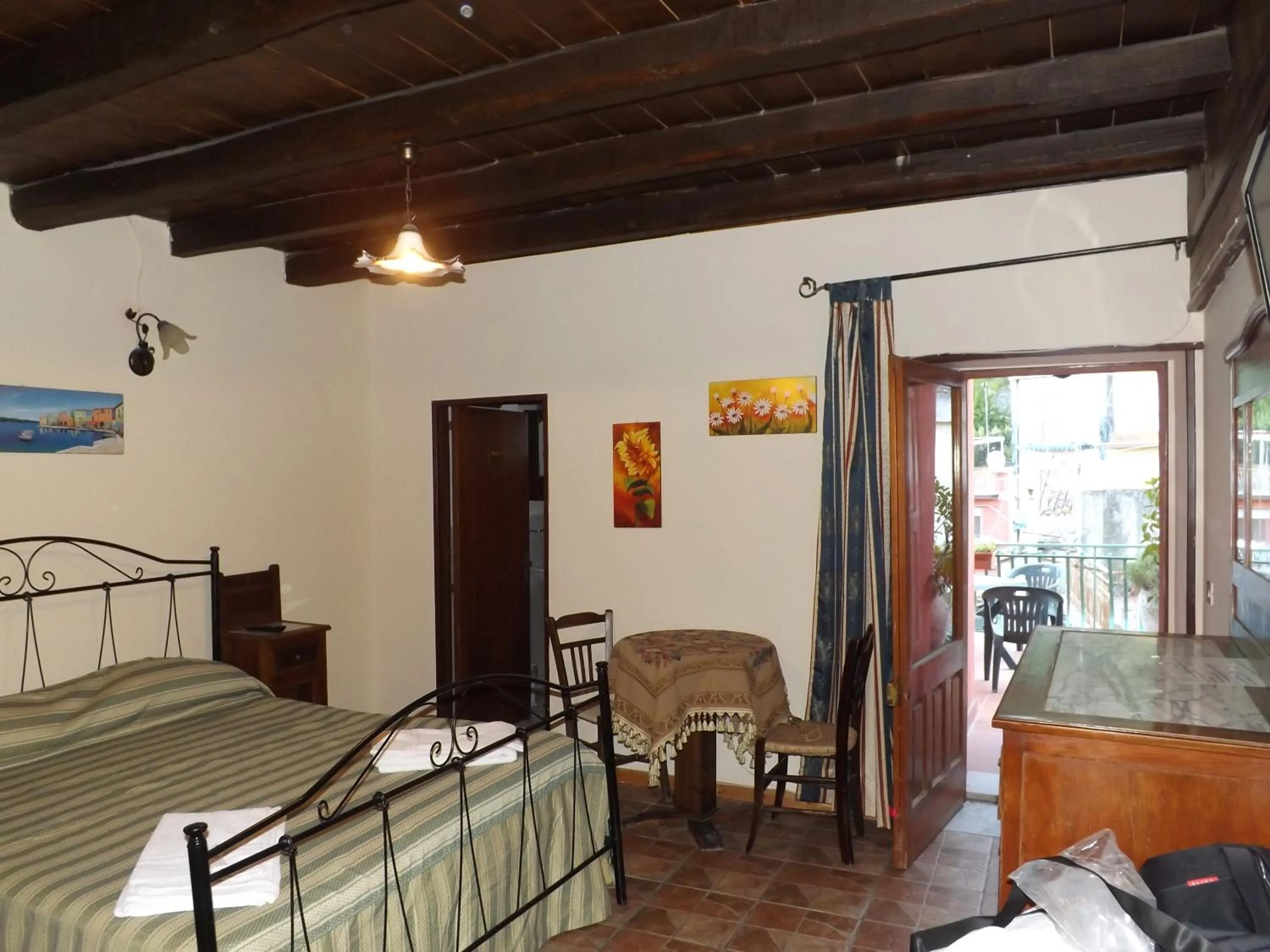 Day, Bed in Albergo Diffuso Borgo Santa Caterina "Vintage"