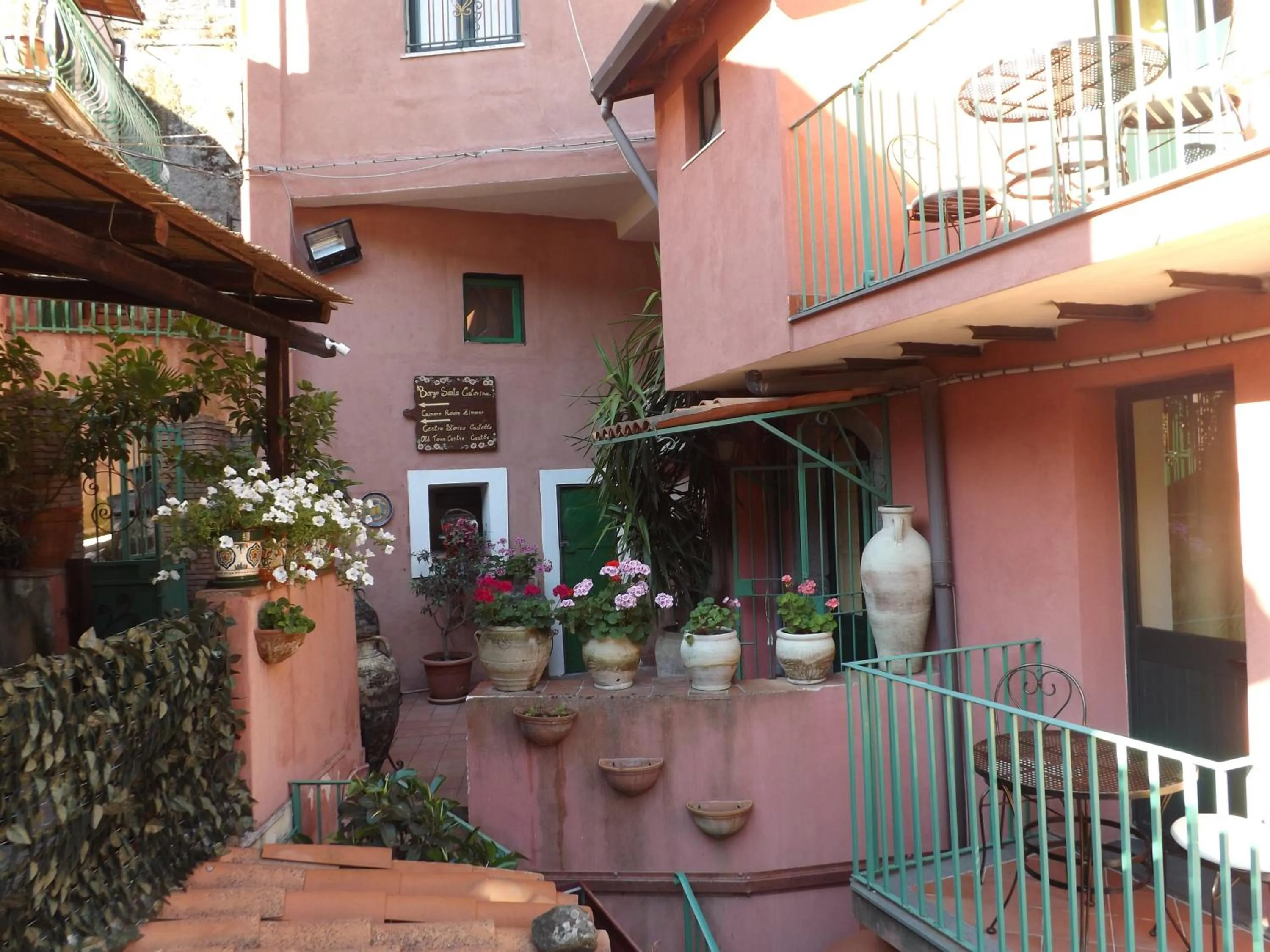 Spring in Albergo Diffuso Borgo Santa Caterina "Vintage"