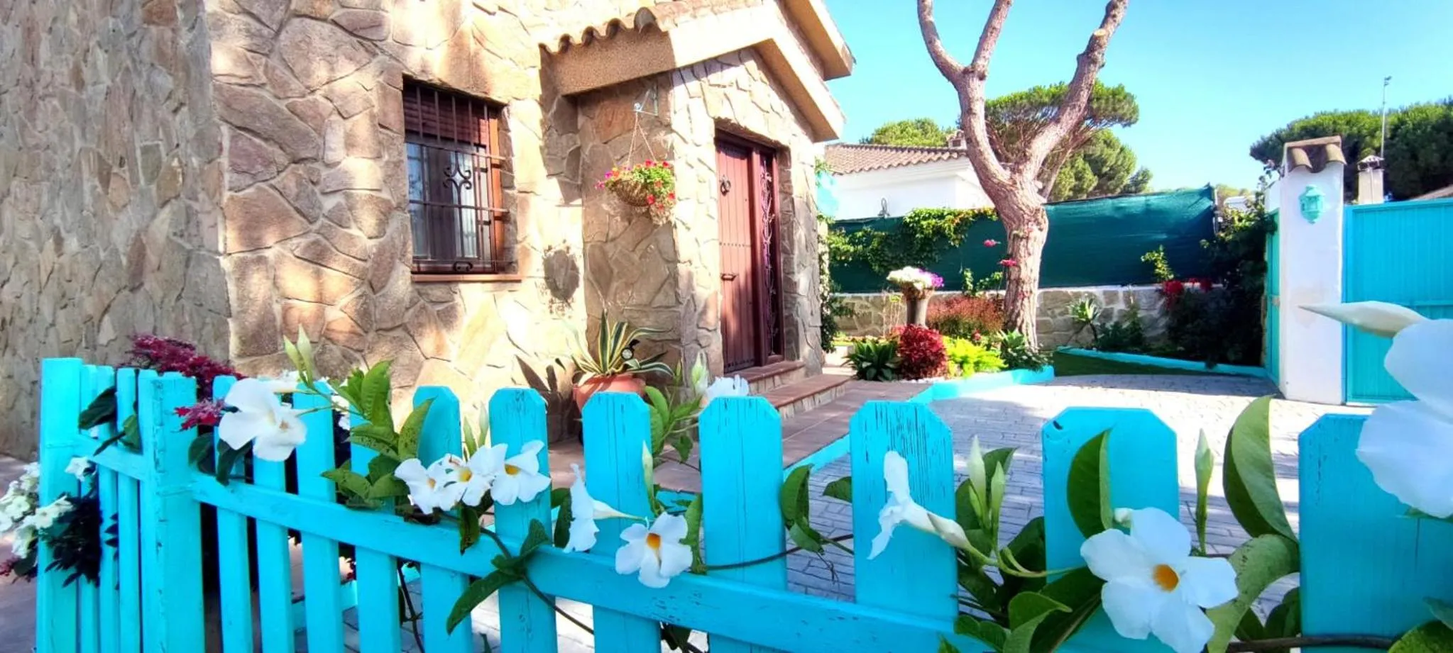 Facade/entrance in Villa Zahara
