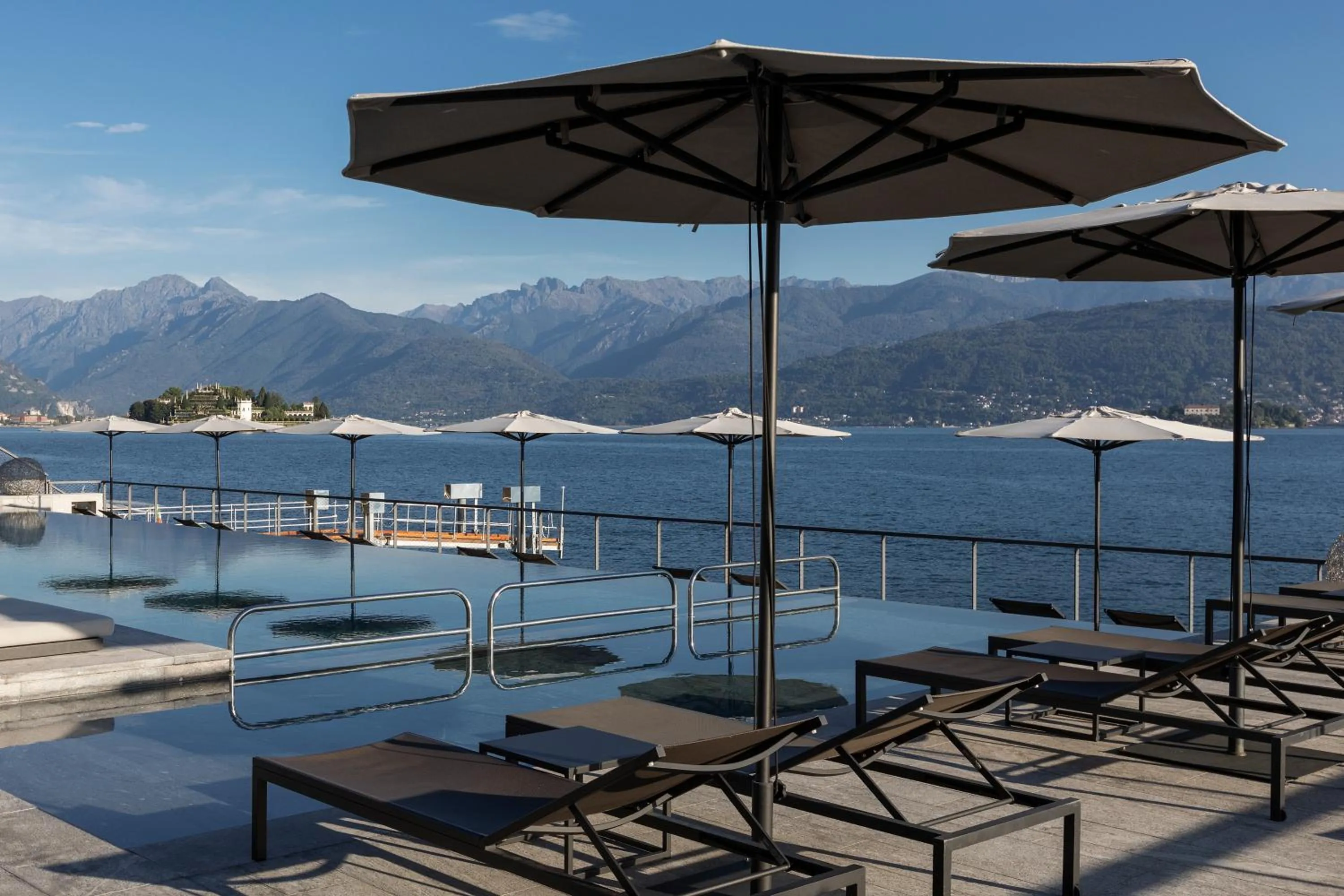 Swimming pool in Hotel La Palma