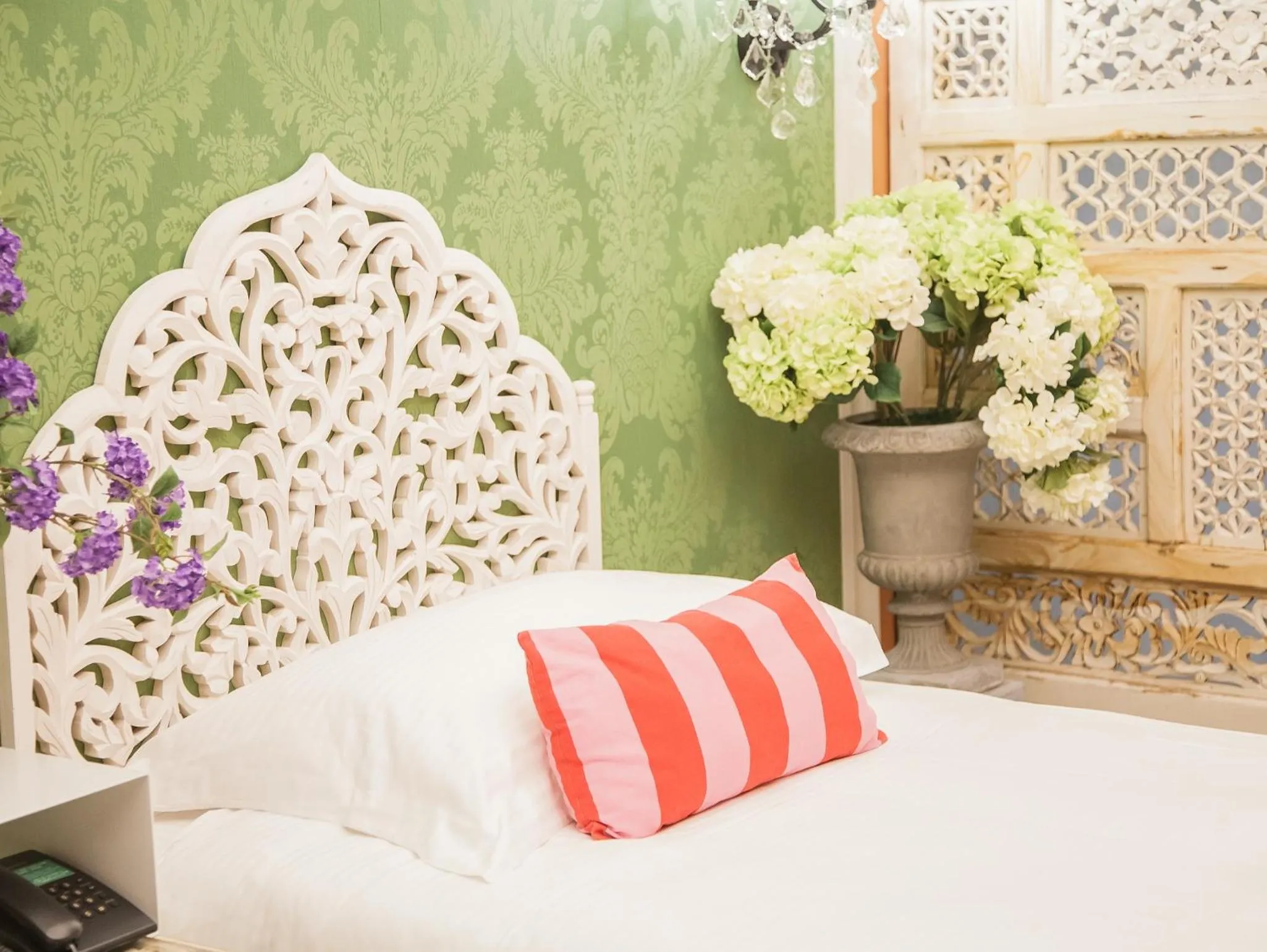 Bed in Anna King Hotel