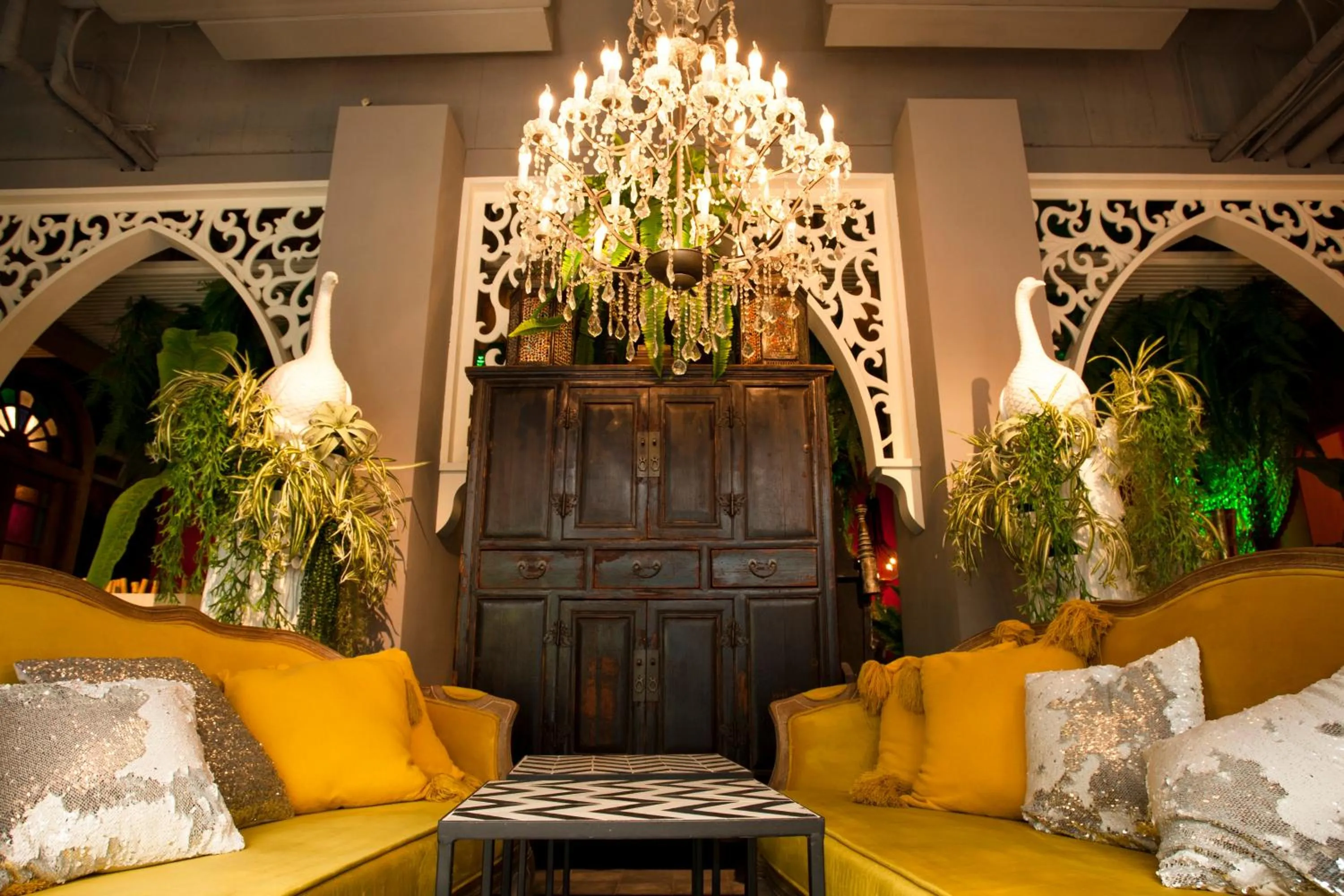 Restaurant/places to eat in Anna King Hotel