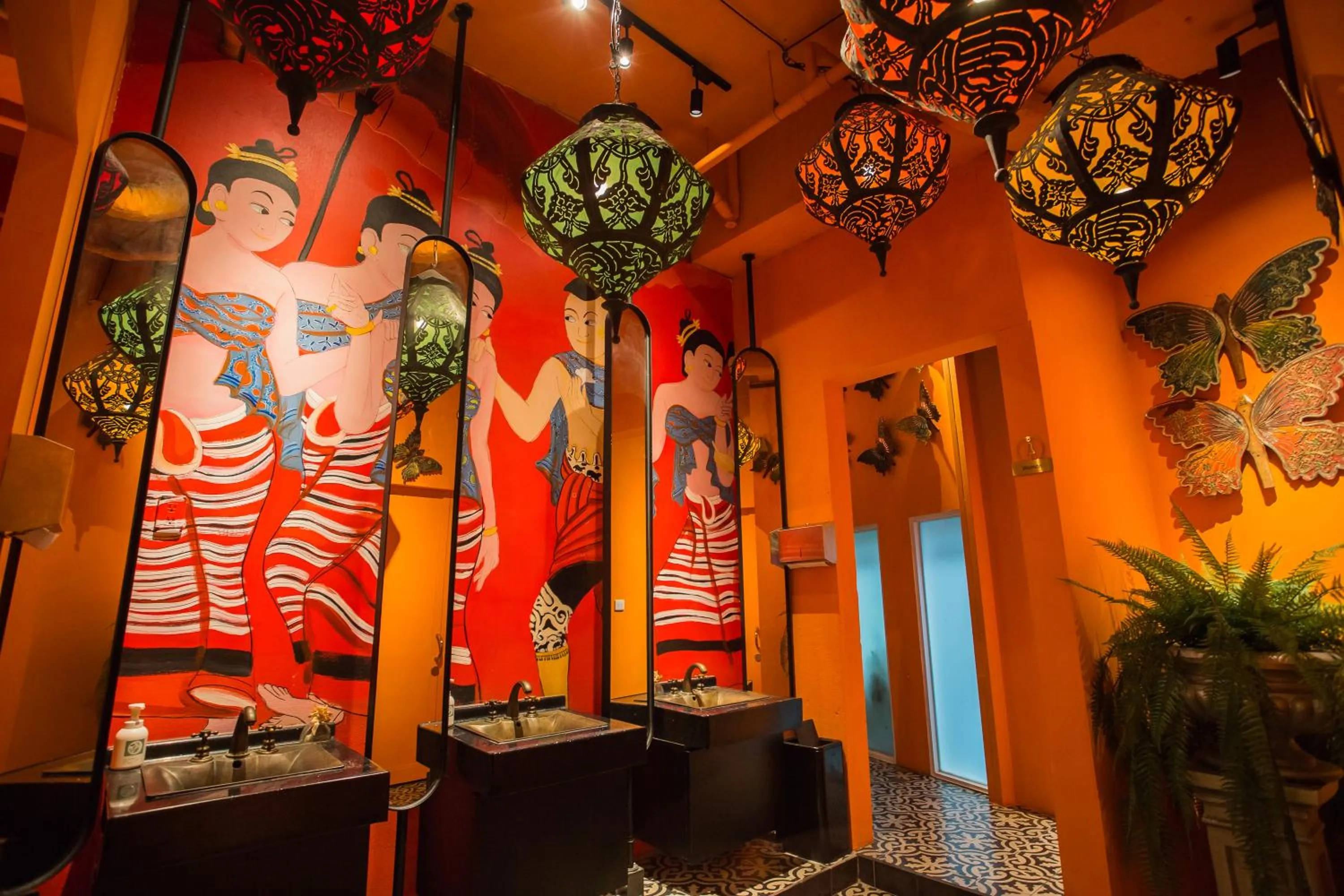 Restaurant/places to eat in Anna King Hotel