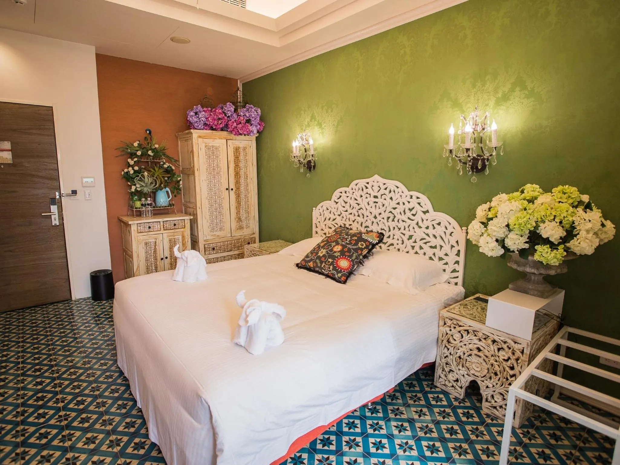 Bed in Anna King Hotel