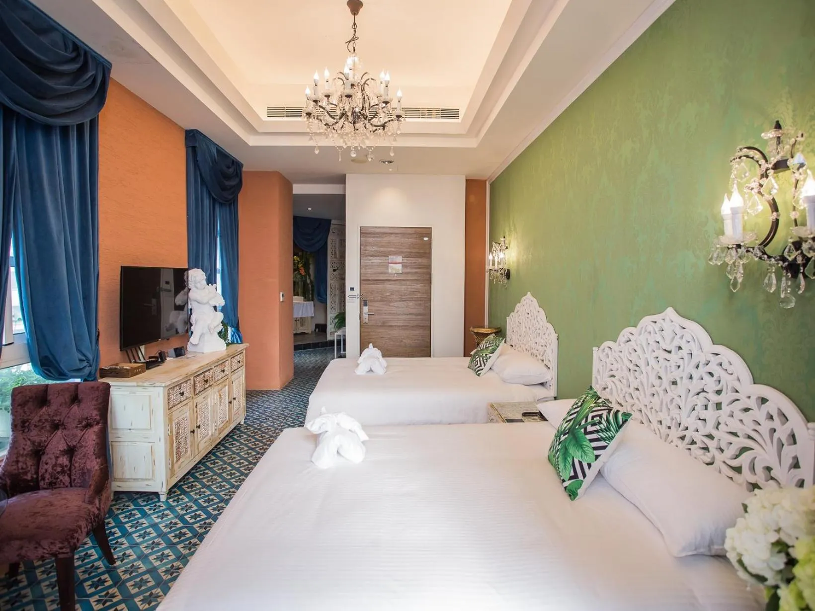 Bed in Anna King Hotel