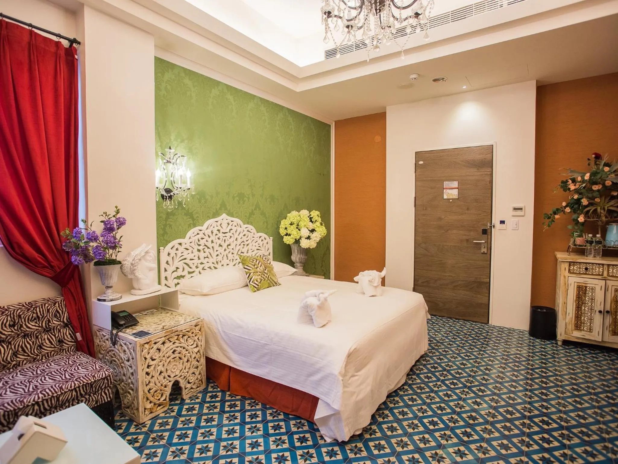 Bed in Anna King Hotel