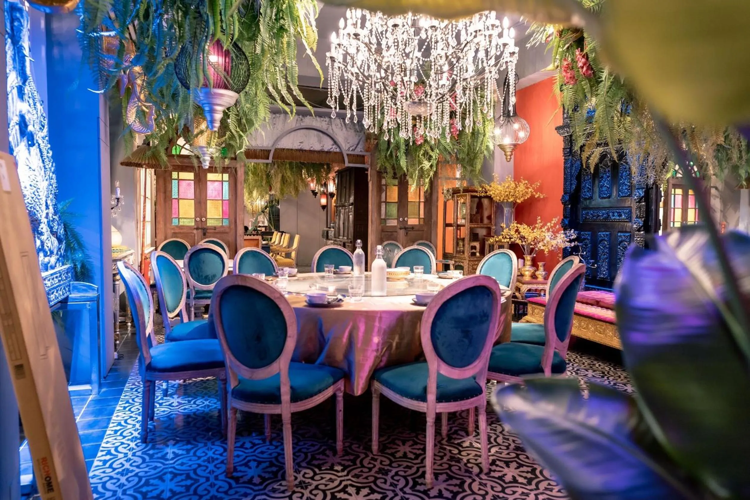 Restaurant/places to eat in Anna King Hotel