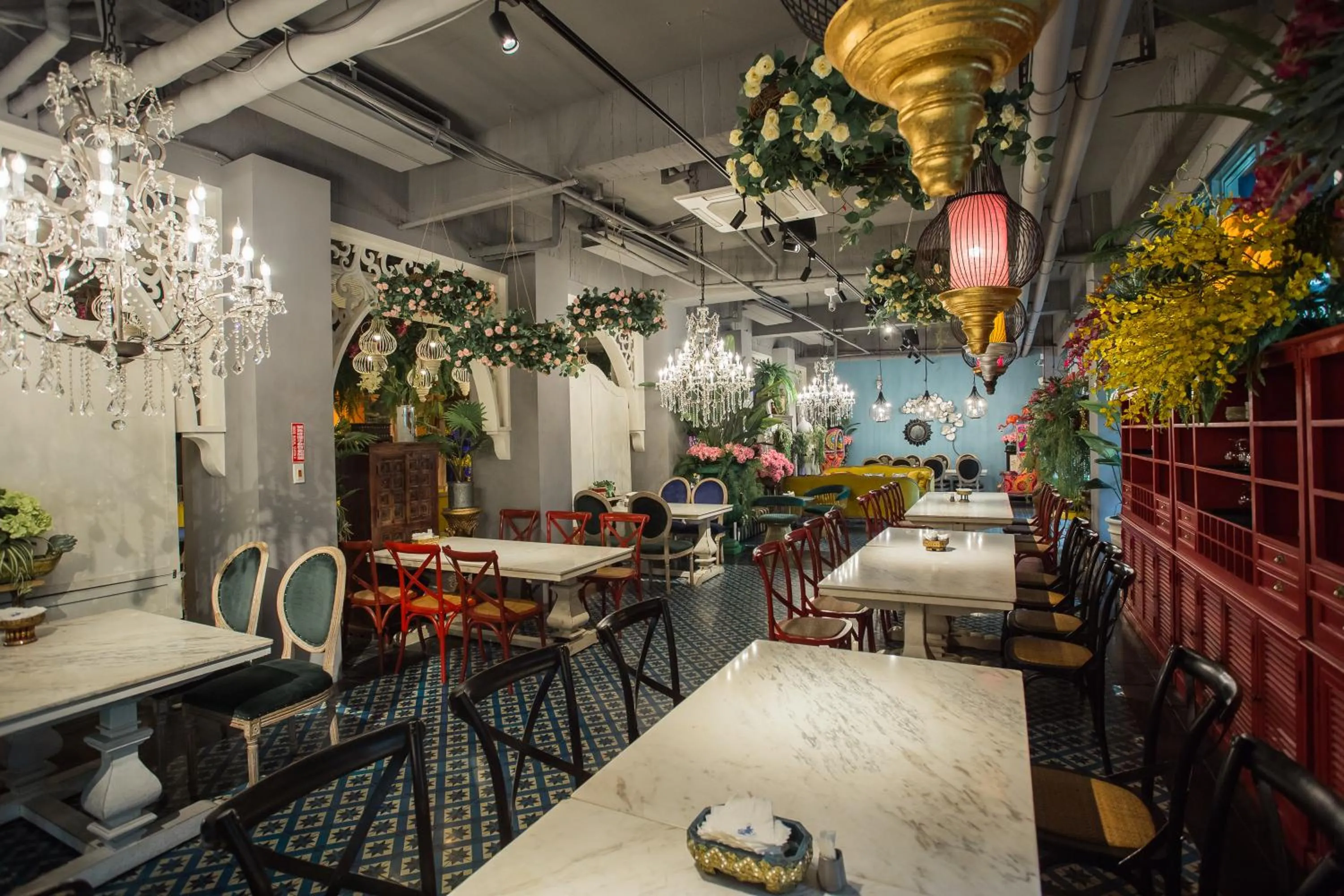 Restaurant/places to eat in Anna King Hotel