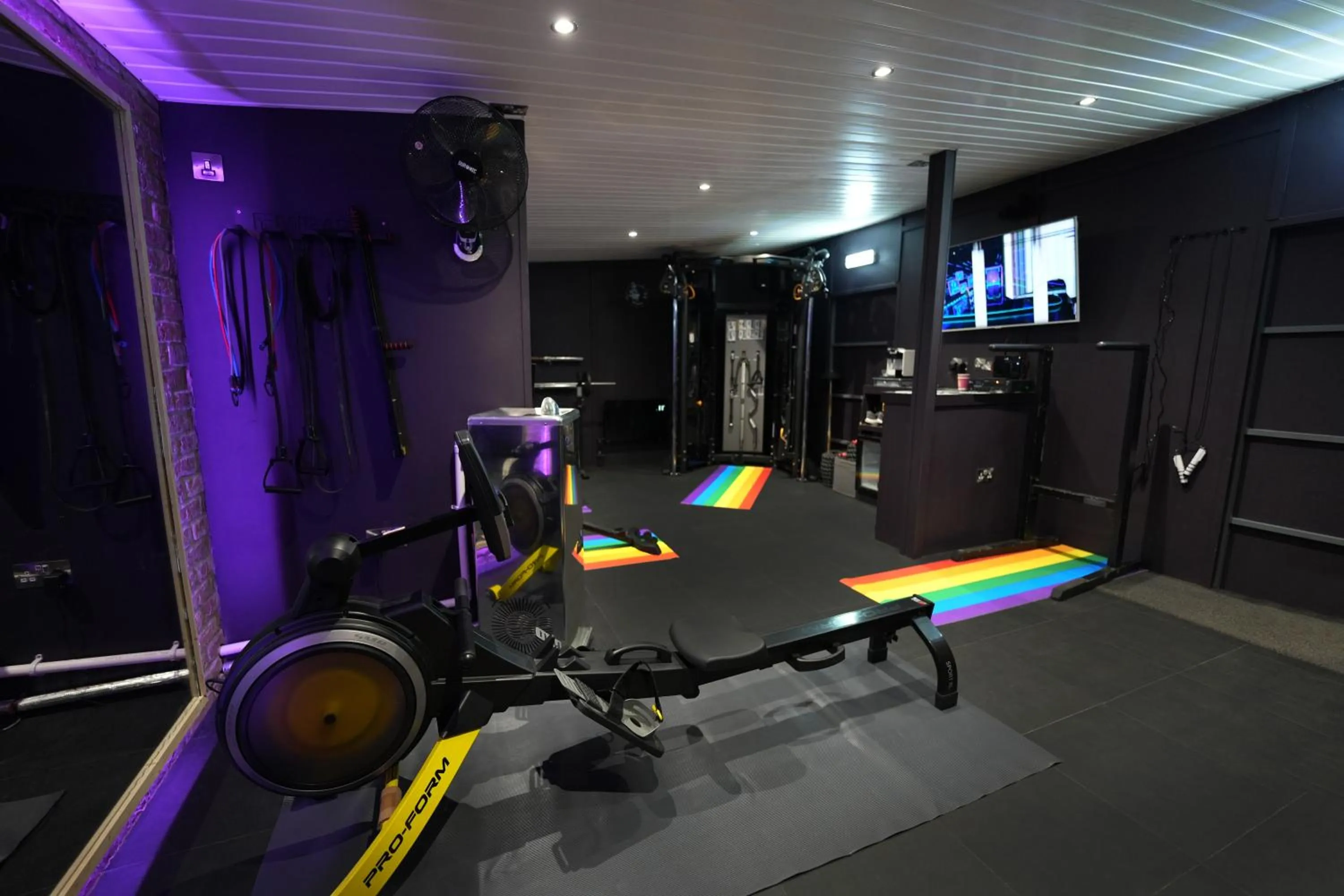 Fitness centre/facilities in Revolver