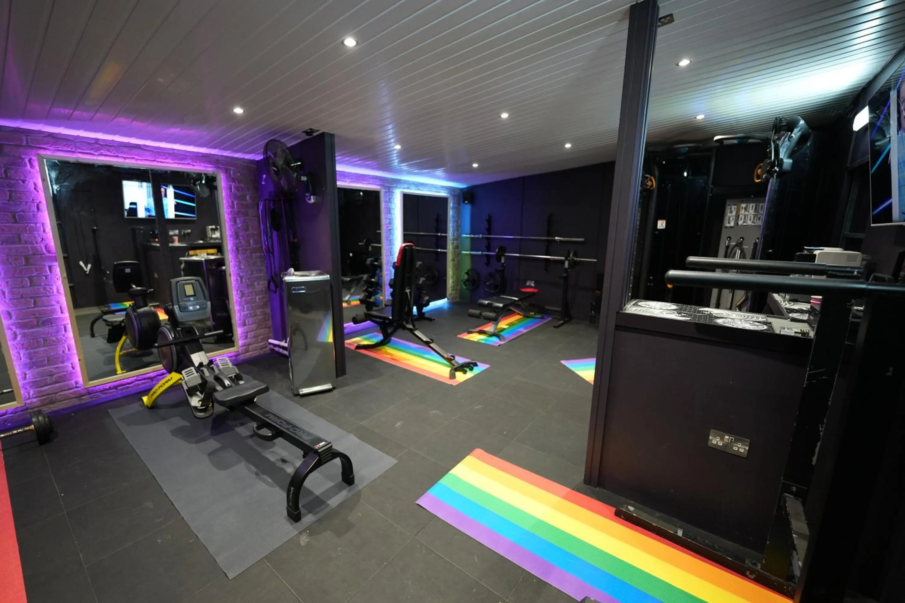 Fitness centre/facilities in Revolver