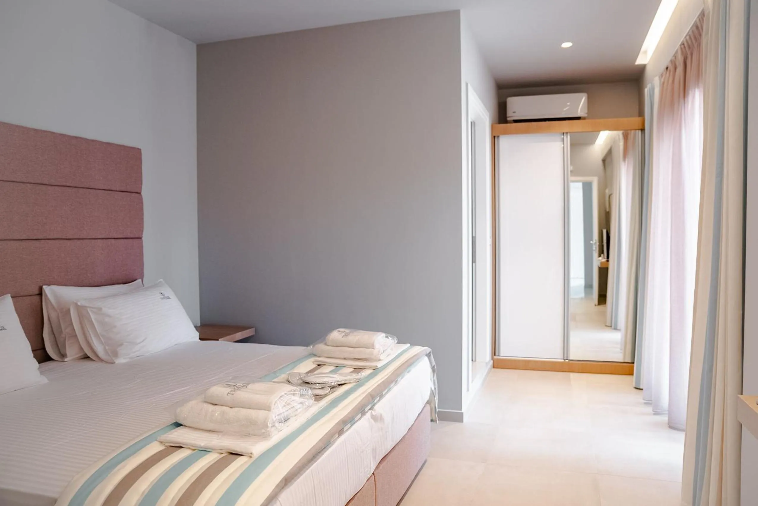 Photo of the whole room, Bed in Tresor Sousouras