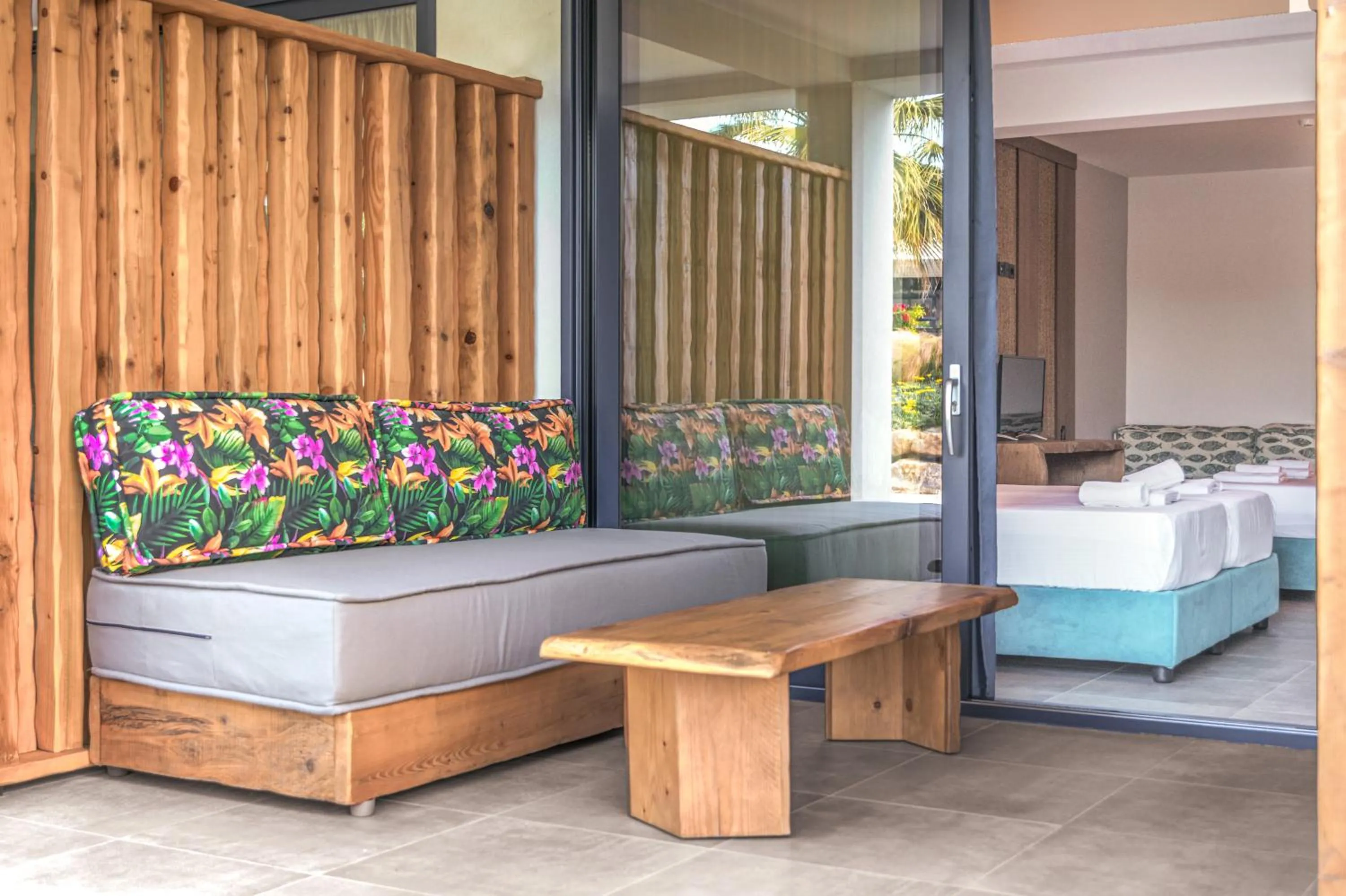 Patio, Bed in Tresor Sousouras