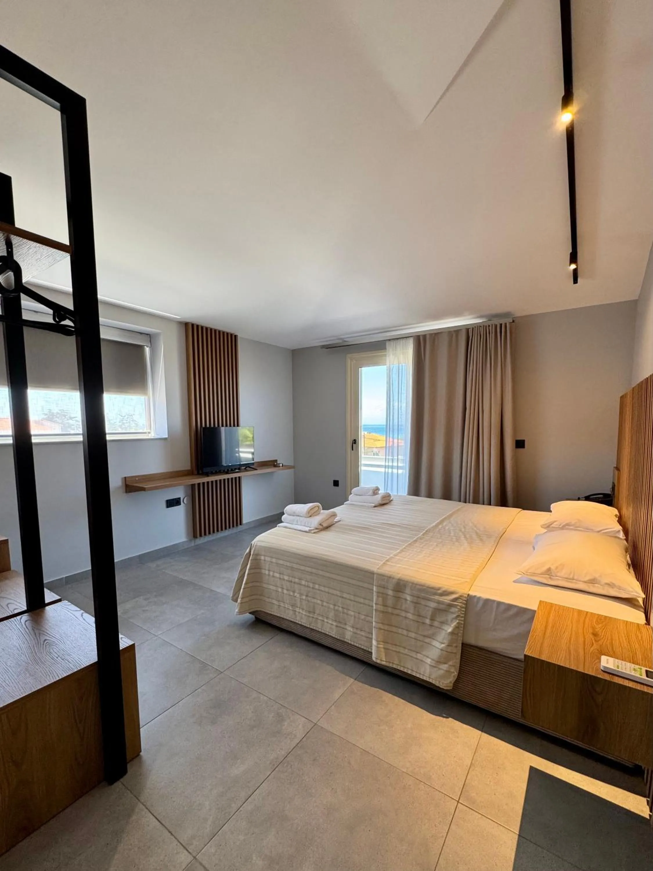 Bed in Tresor Sousouras