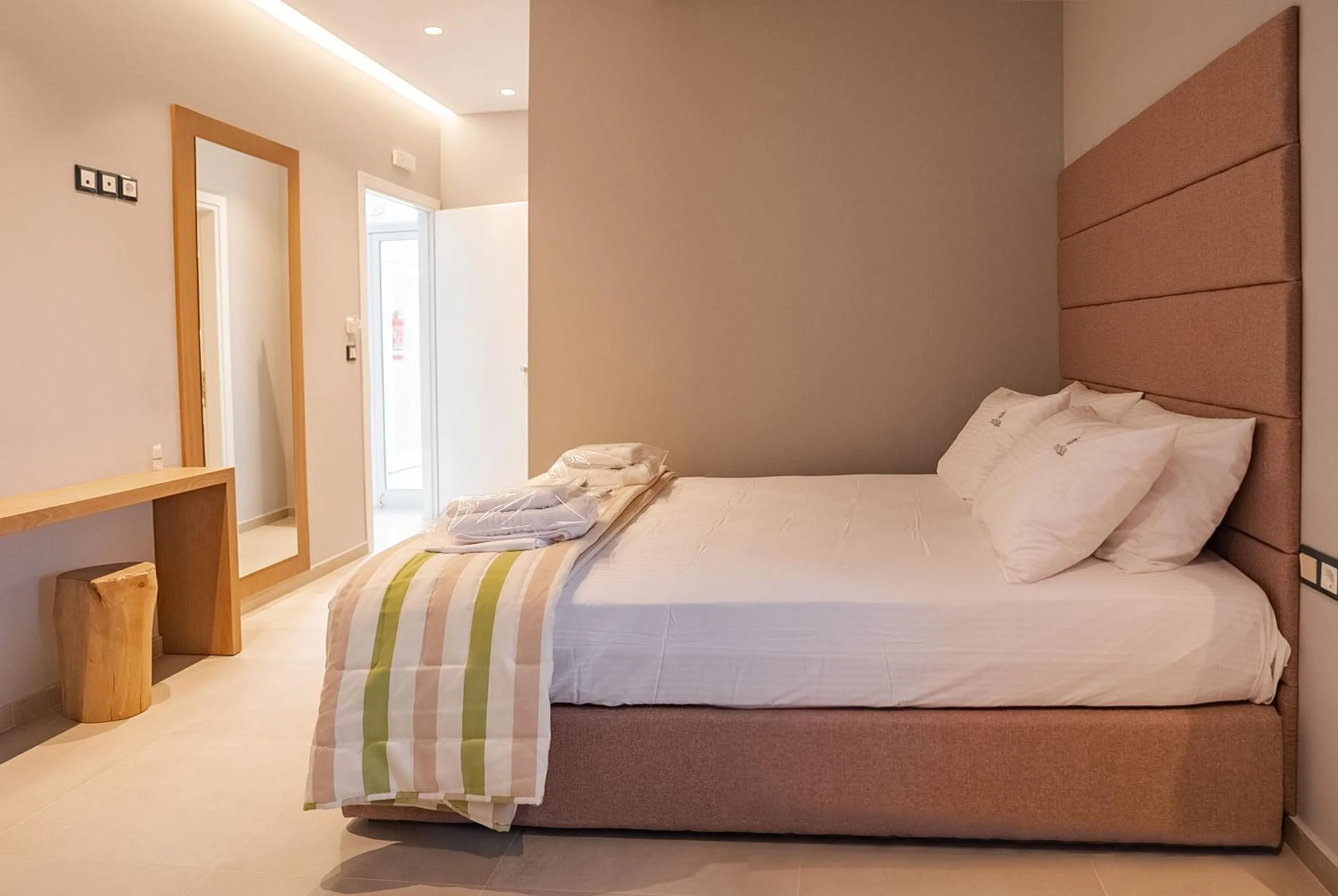 Photo of the whole room, Bed in Tresor Sousouras