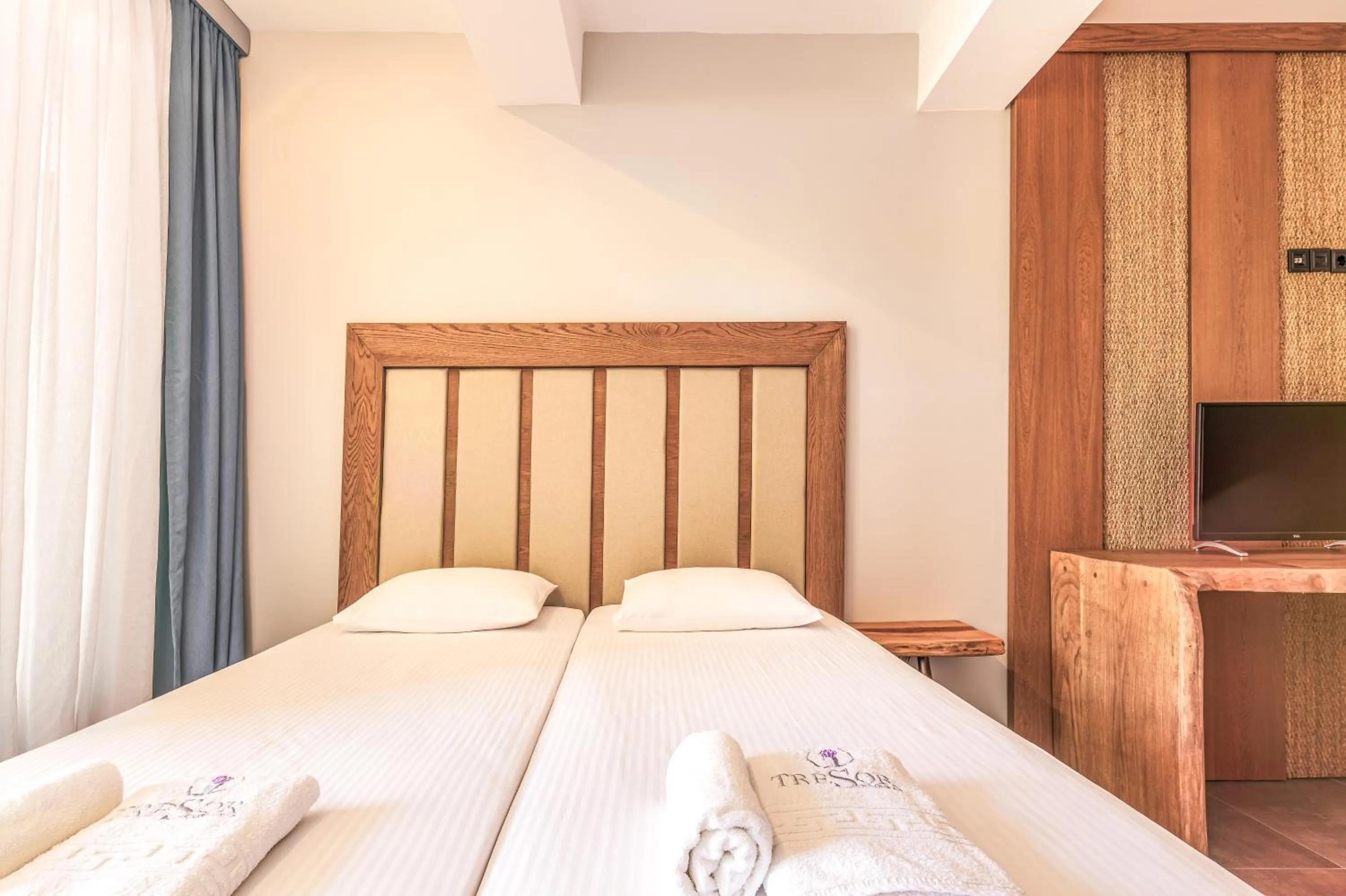 Bed in Tresor Sousouras