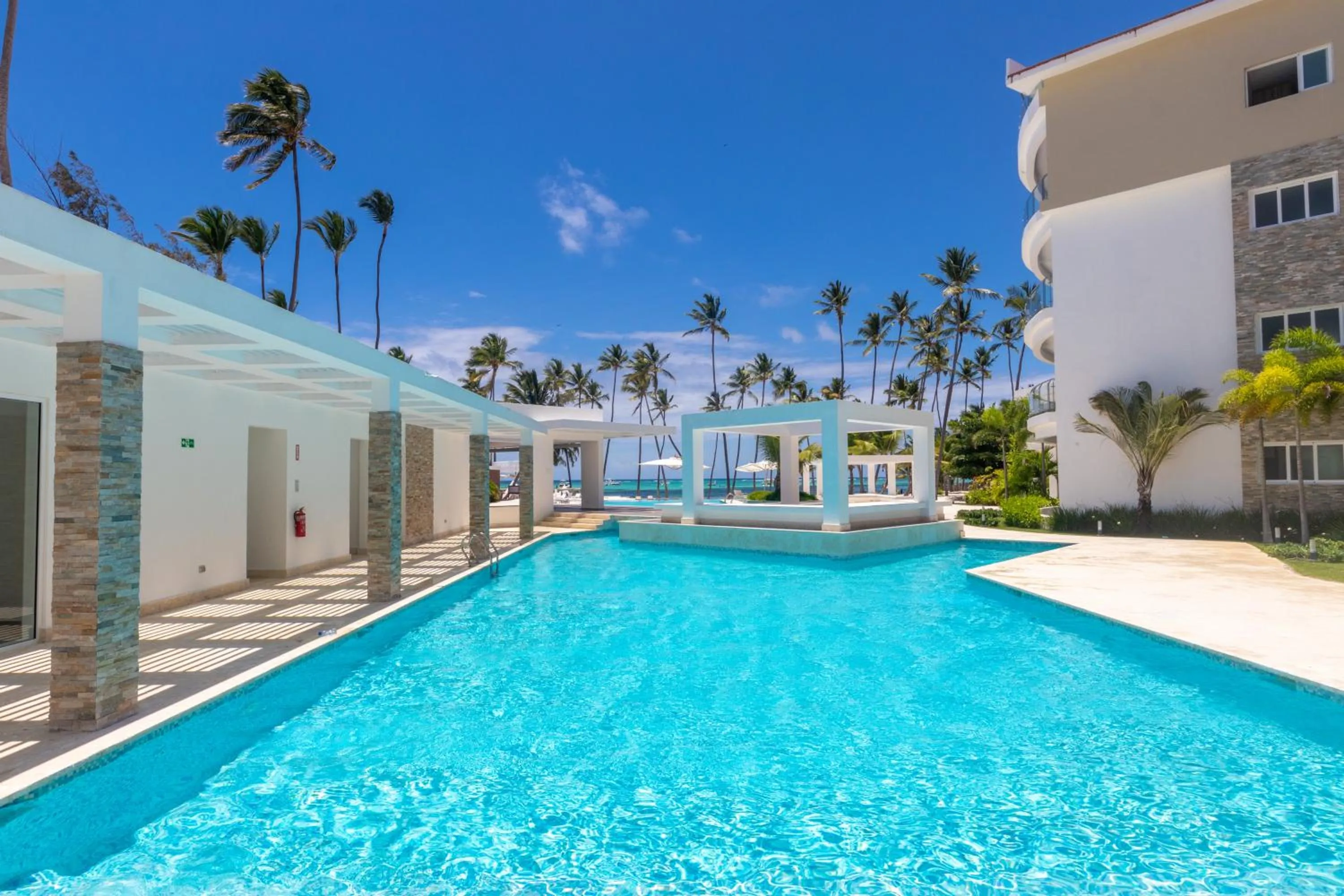 Property building in Family Getaway Apartment - Right On The Beach