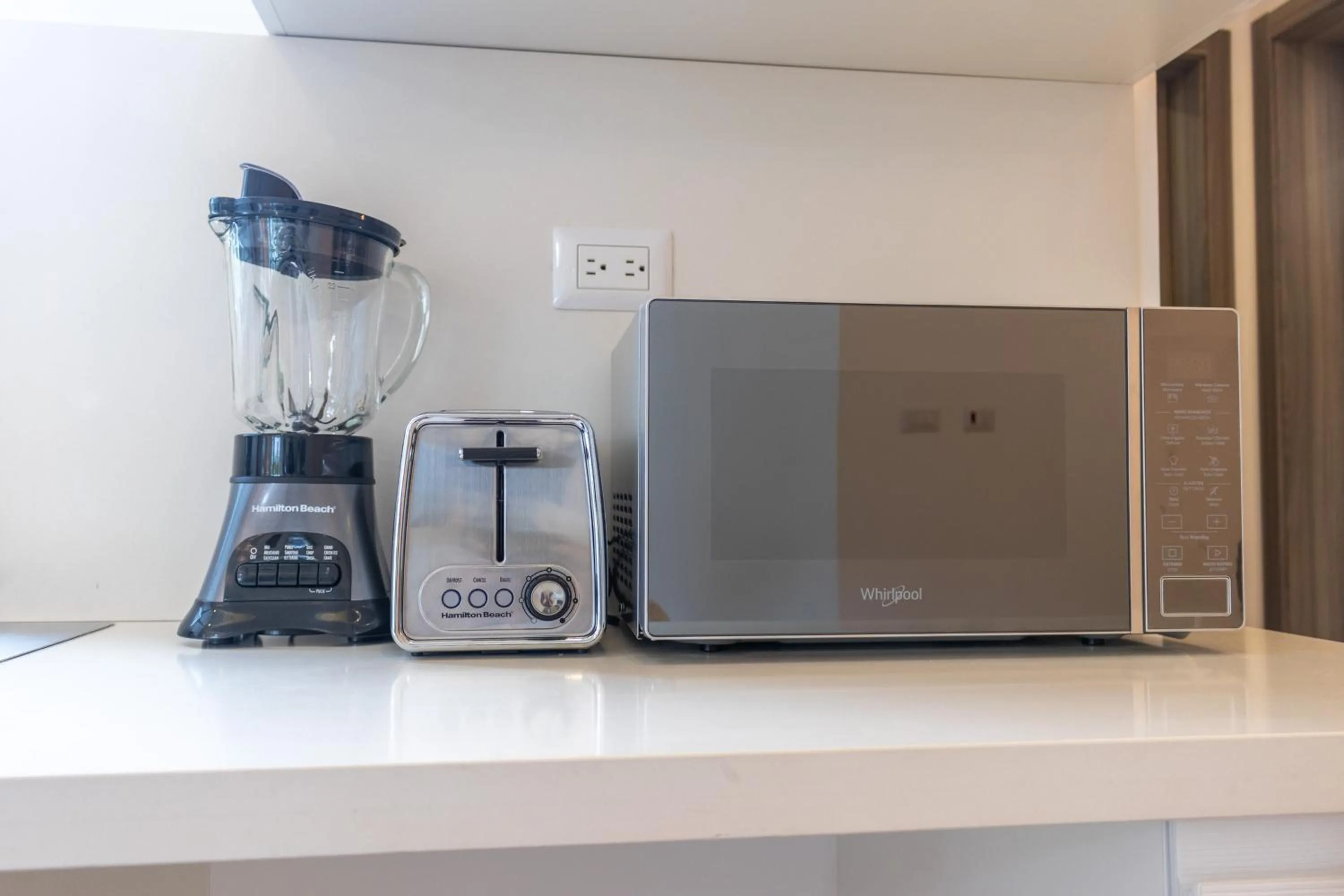 Coffee/tea facilities in Family Getaway Apartment - Right On The Beach