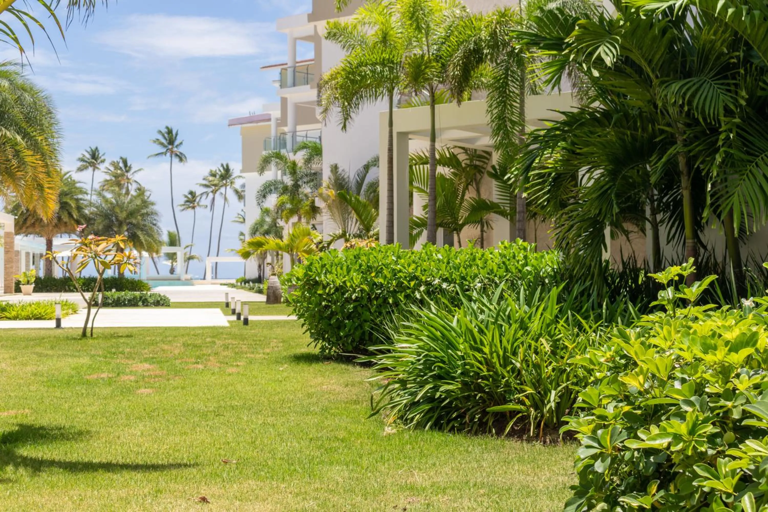 Garden in Family Getaway Apartment - Right On The Beach