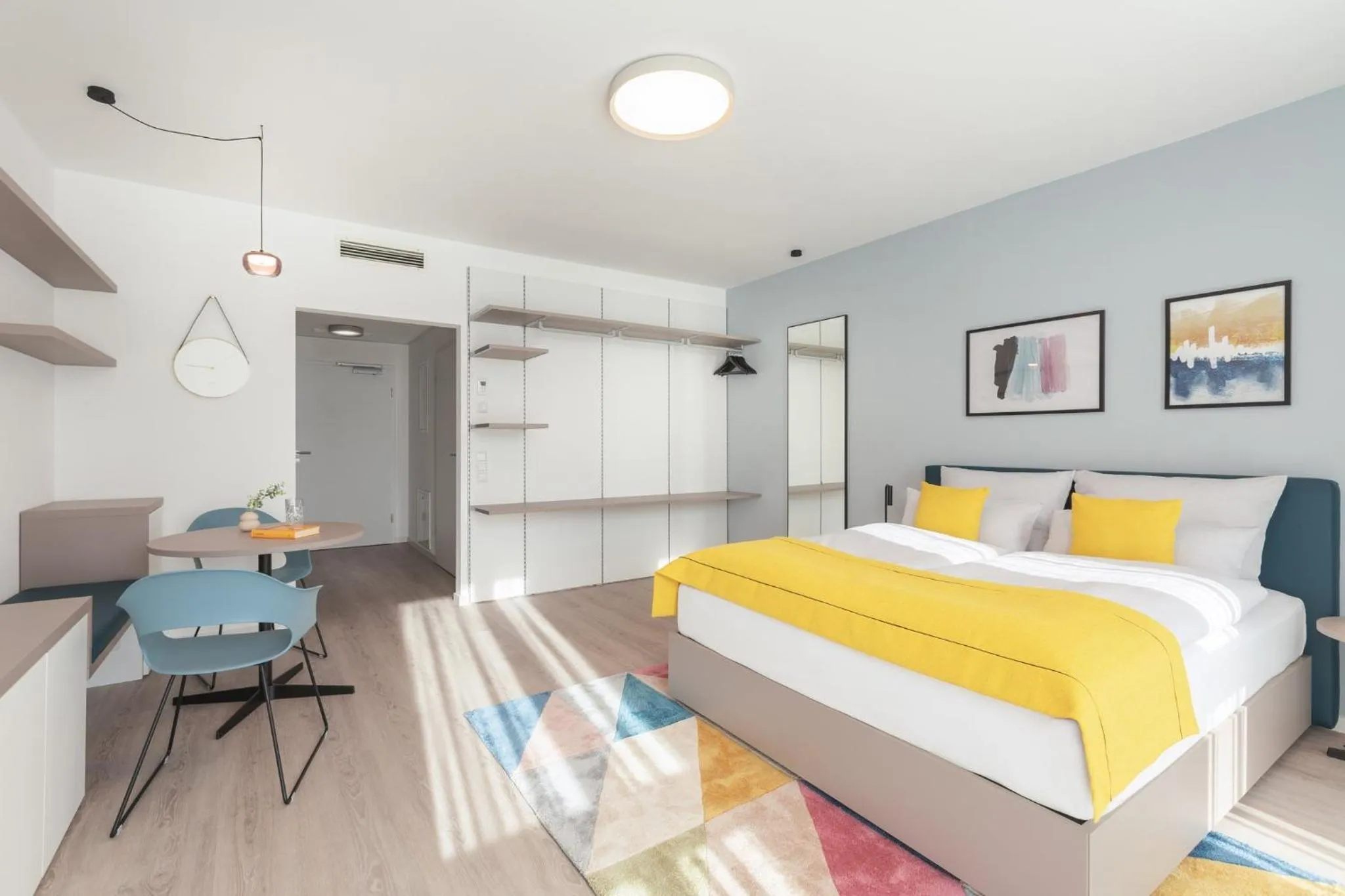 Photo of the whole room, Bed in acora Heidelberg