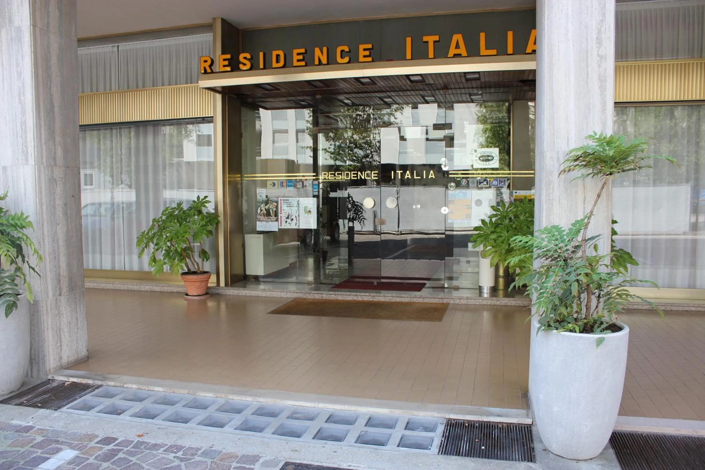 Facade/entrance in Albergo Residence Italia Vintage Hotel