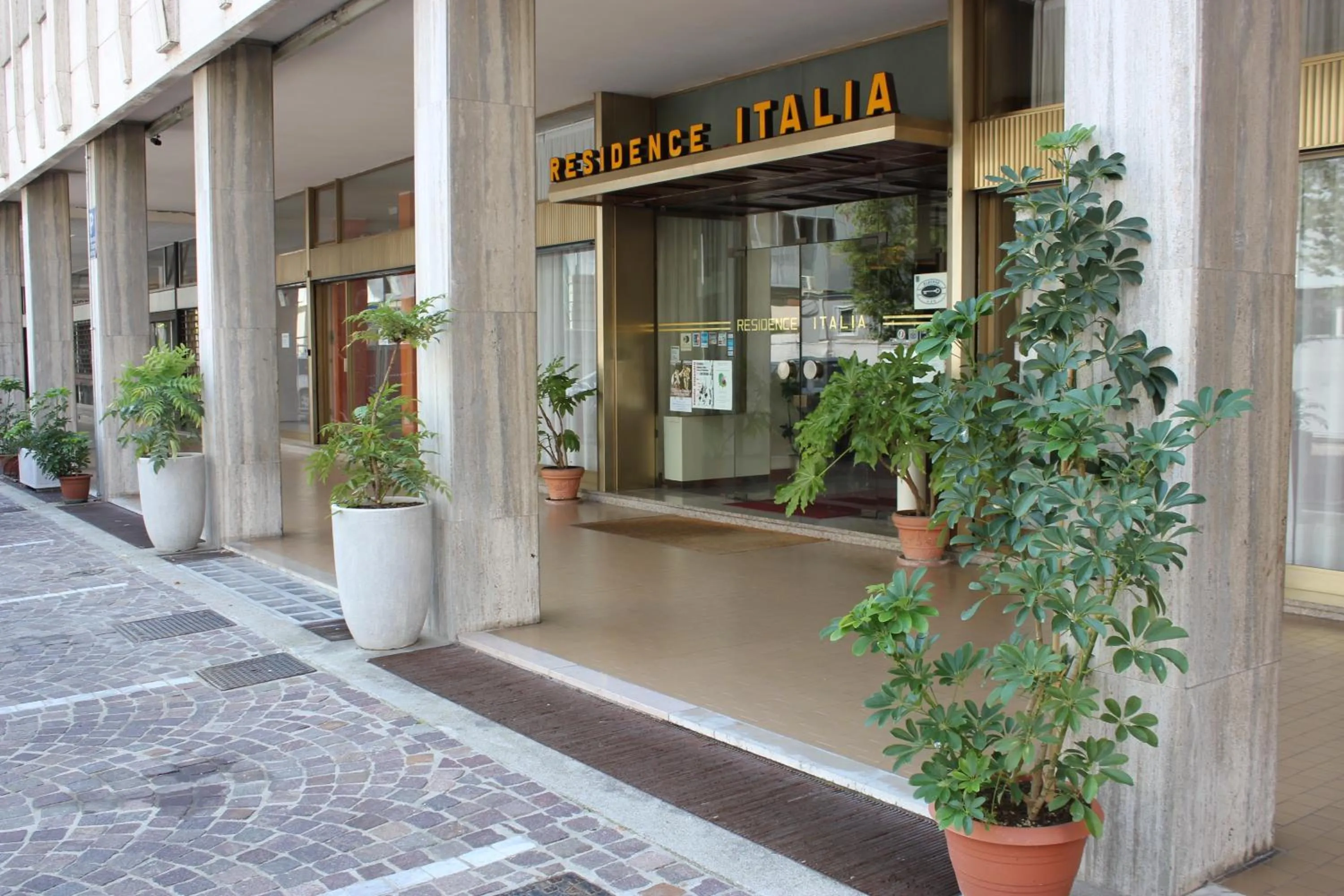 Facade/entrance in Albergo Residence Italia Vintage Hotel