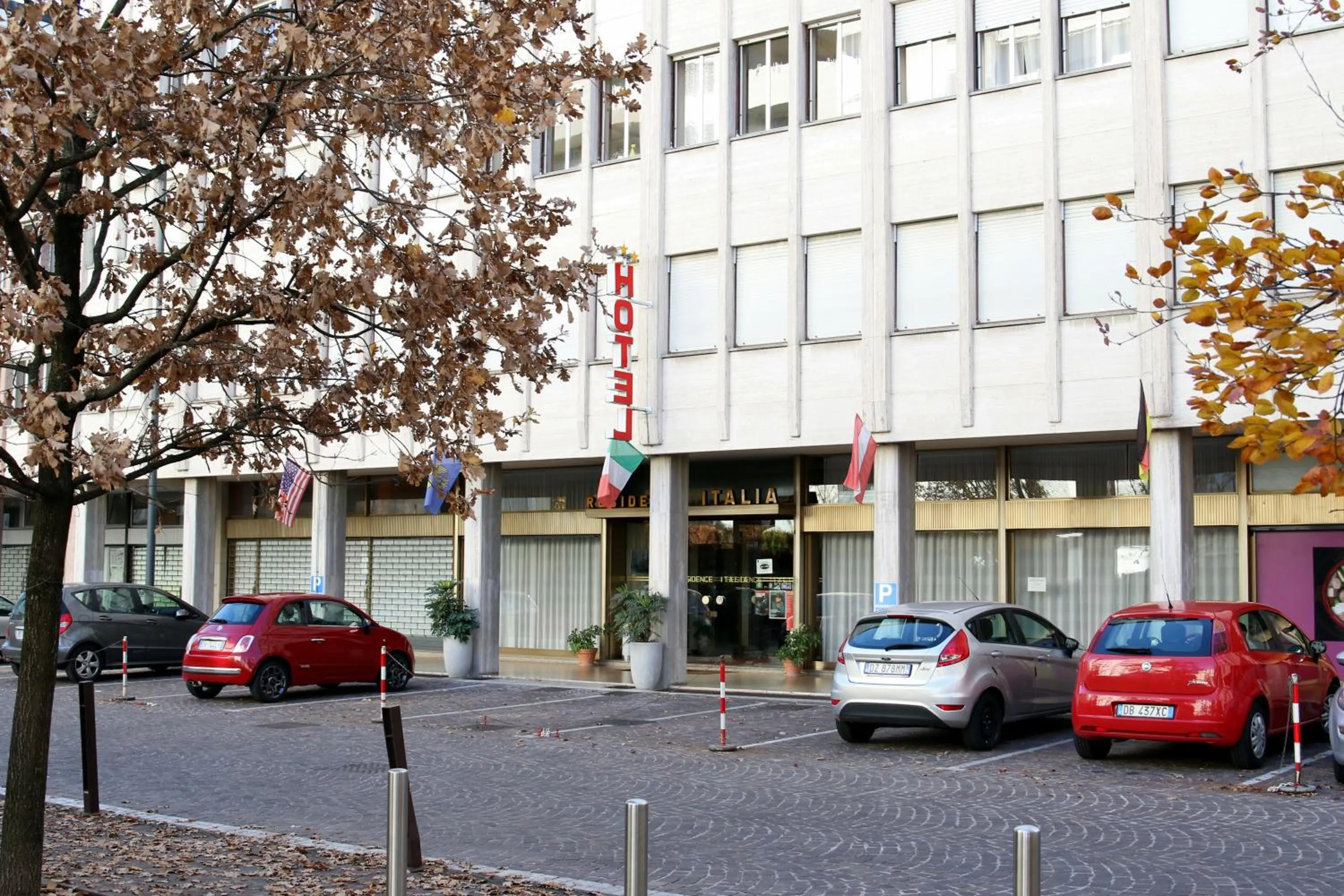 Parking in Albergo Residence Italia Vintage Hotel