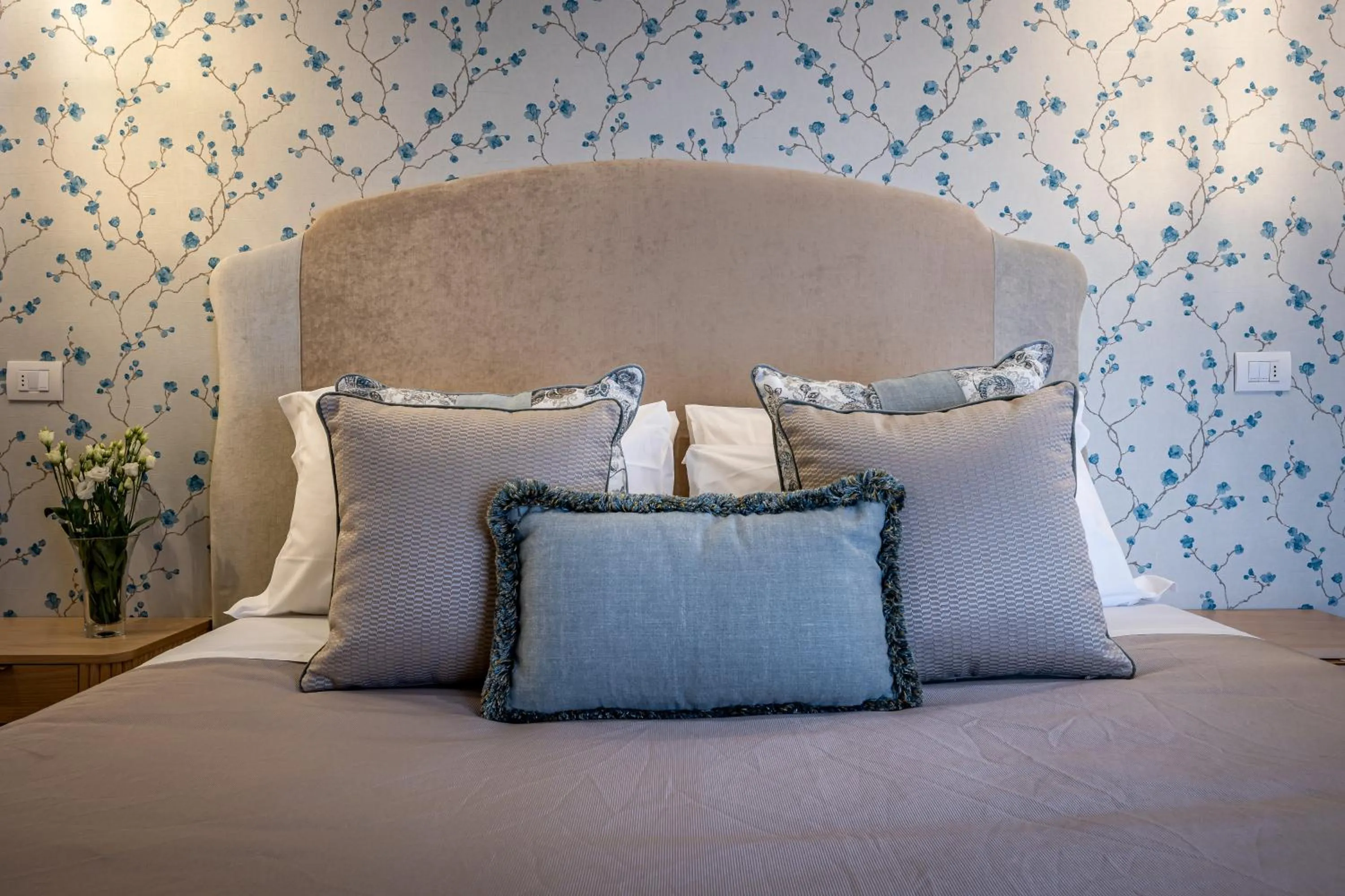 Decorative detail, Bed in Hotel La Scaletta al Ponte Vecchio