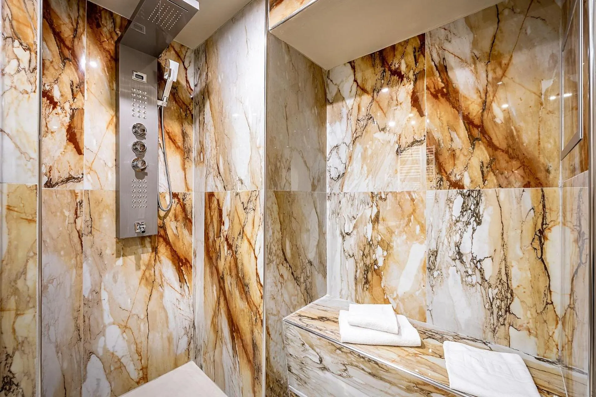 Shower in Hotel La Scaletta al Ponte Vecchio