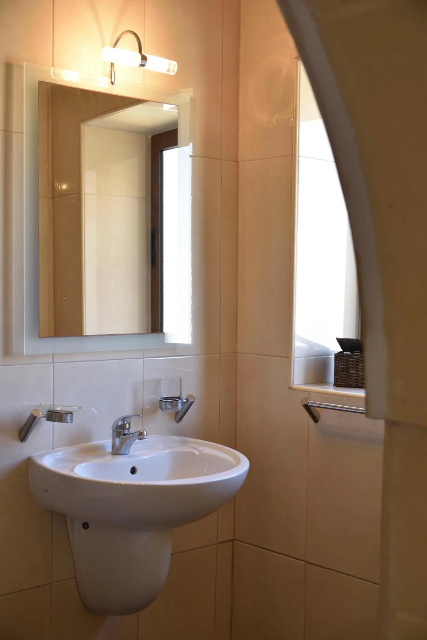 Bathroom in San Pawl B&b farmhouse- KORTOLL