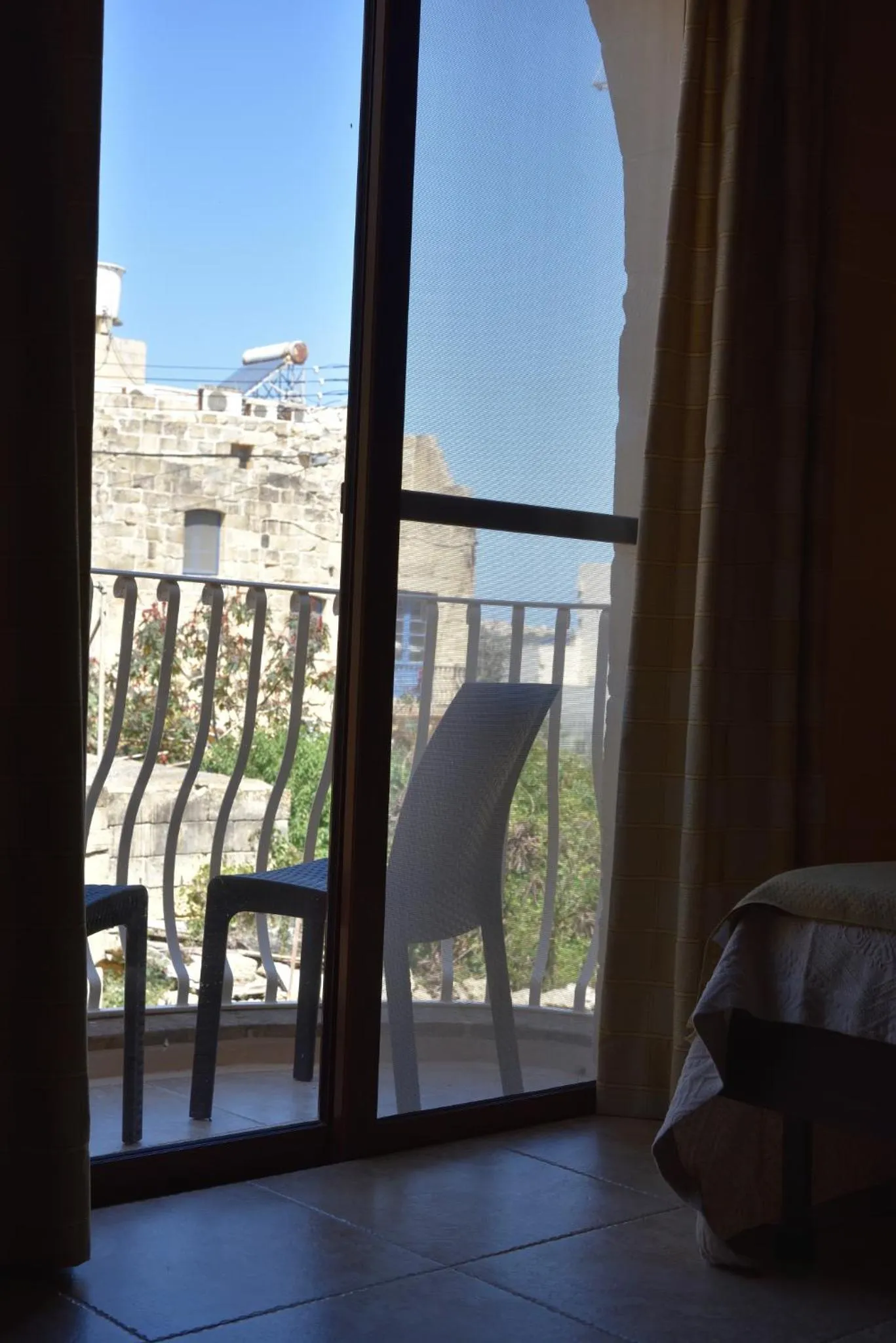 Pool view in San Pawl B&b farmhouse- KORTOLL