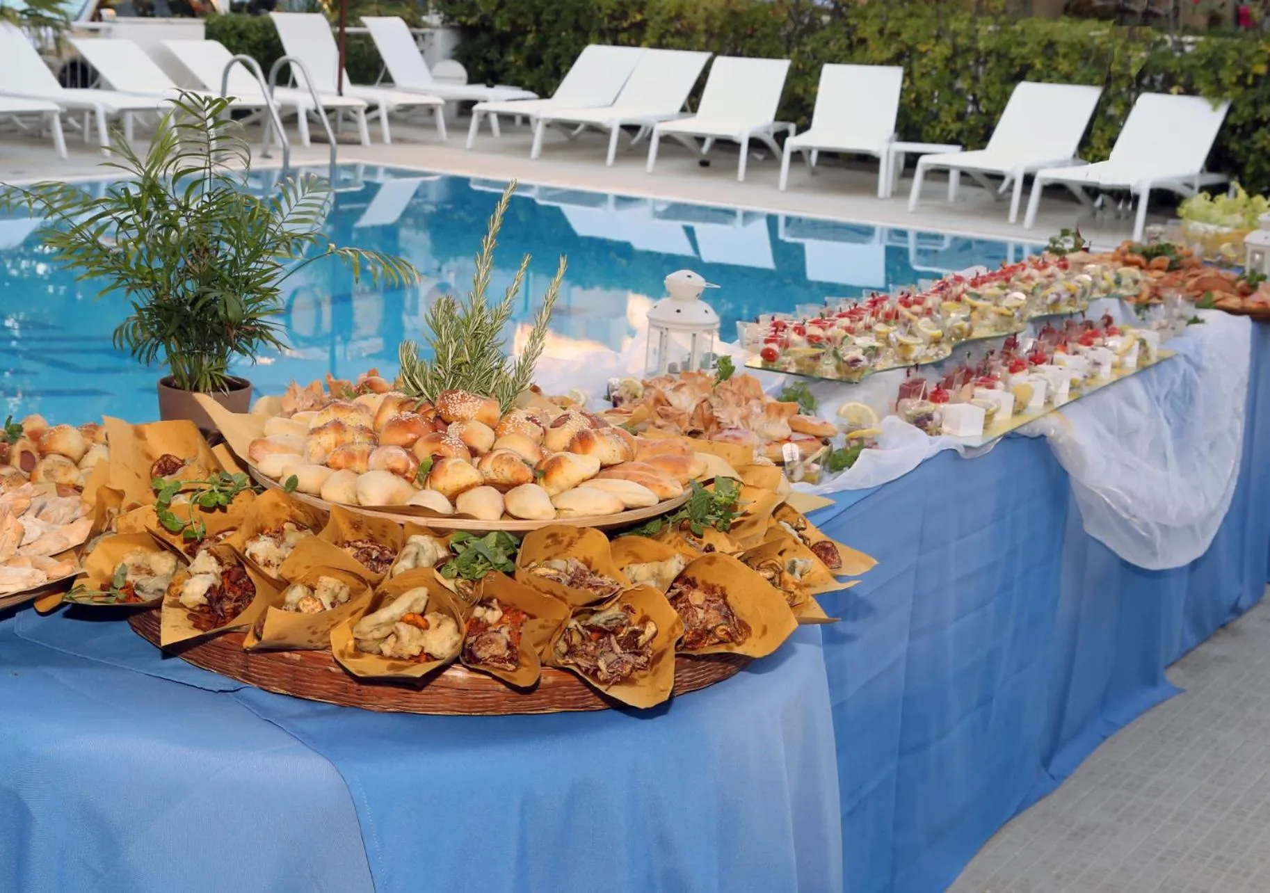 Food and drinks in Hotel Wivien