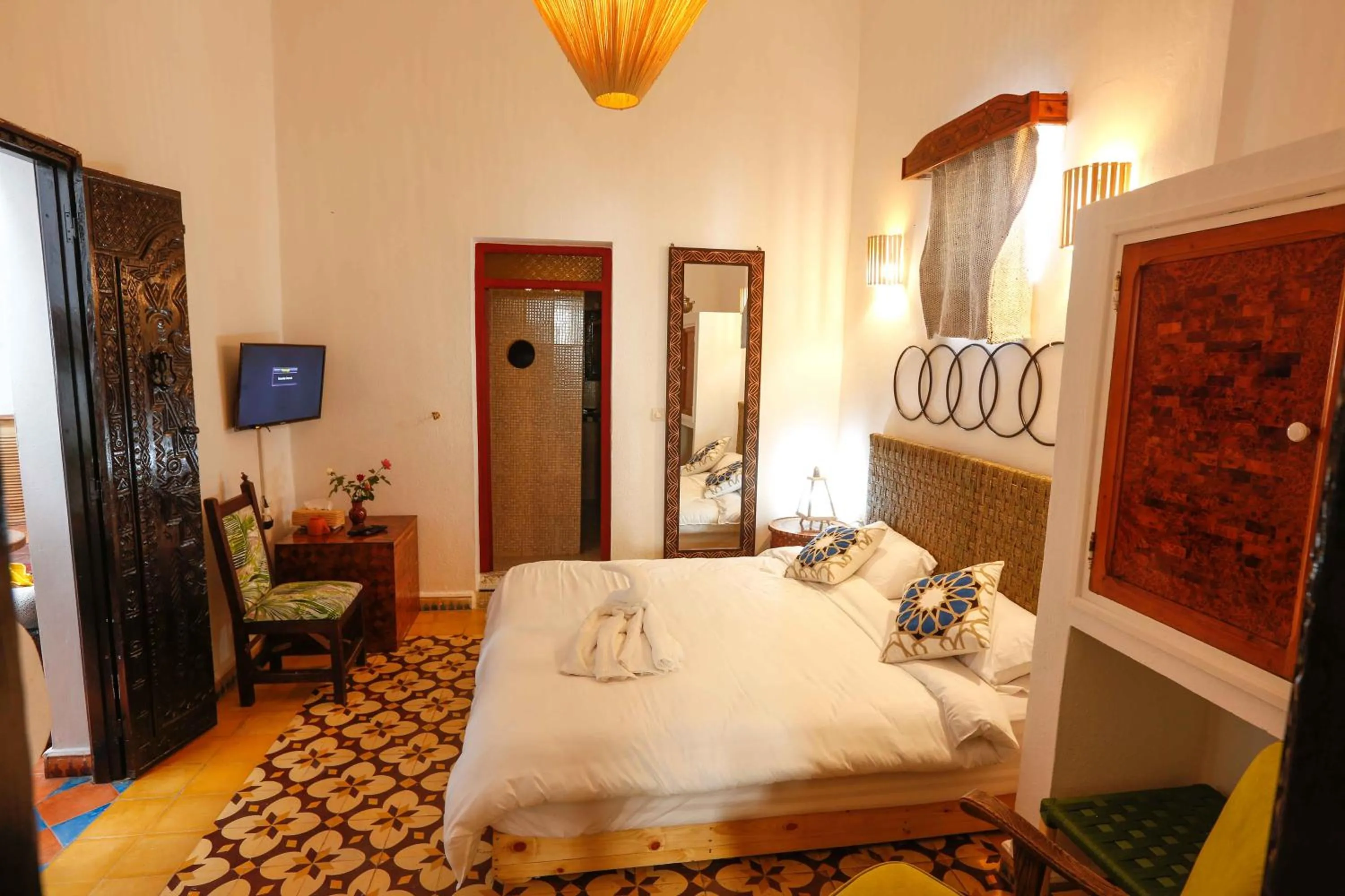 Bedroom, Bed in Luxury Riad Mounia