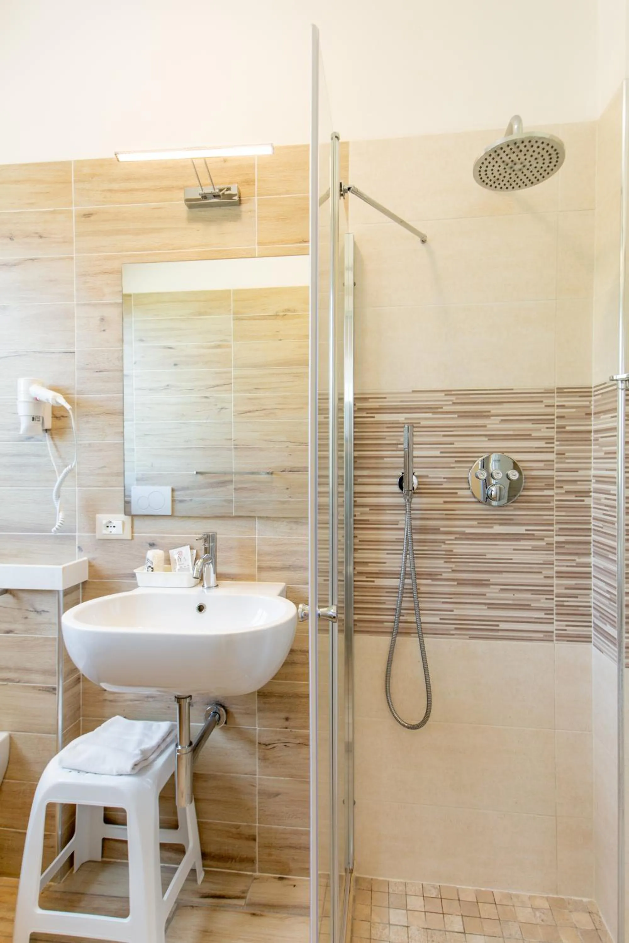 Bathroom in Hotel Lungomare