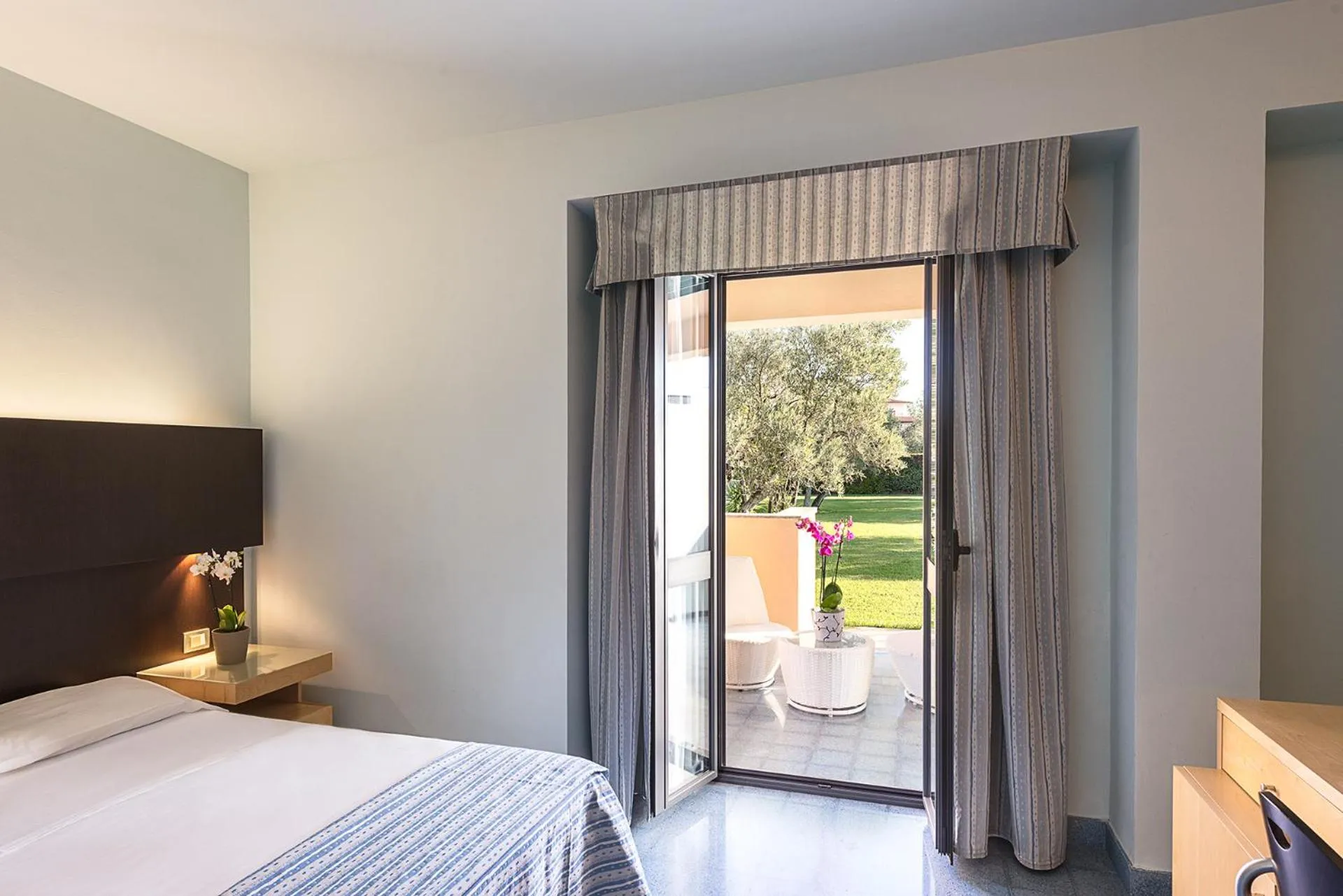 Bedroom, Bed in Rada Siri