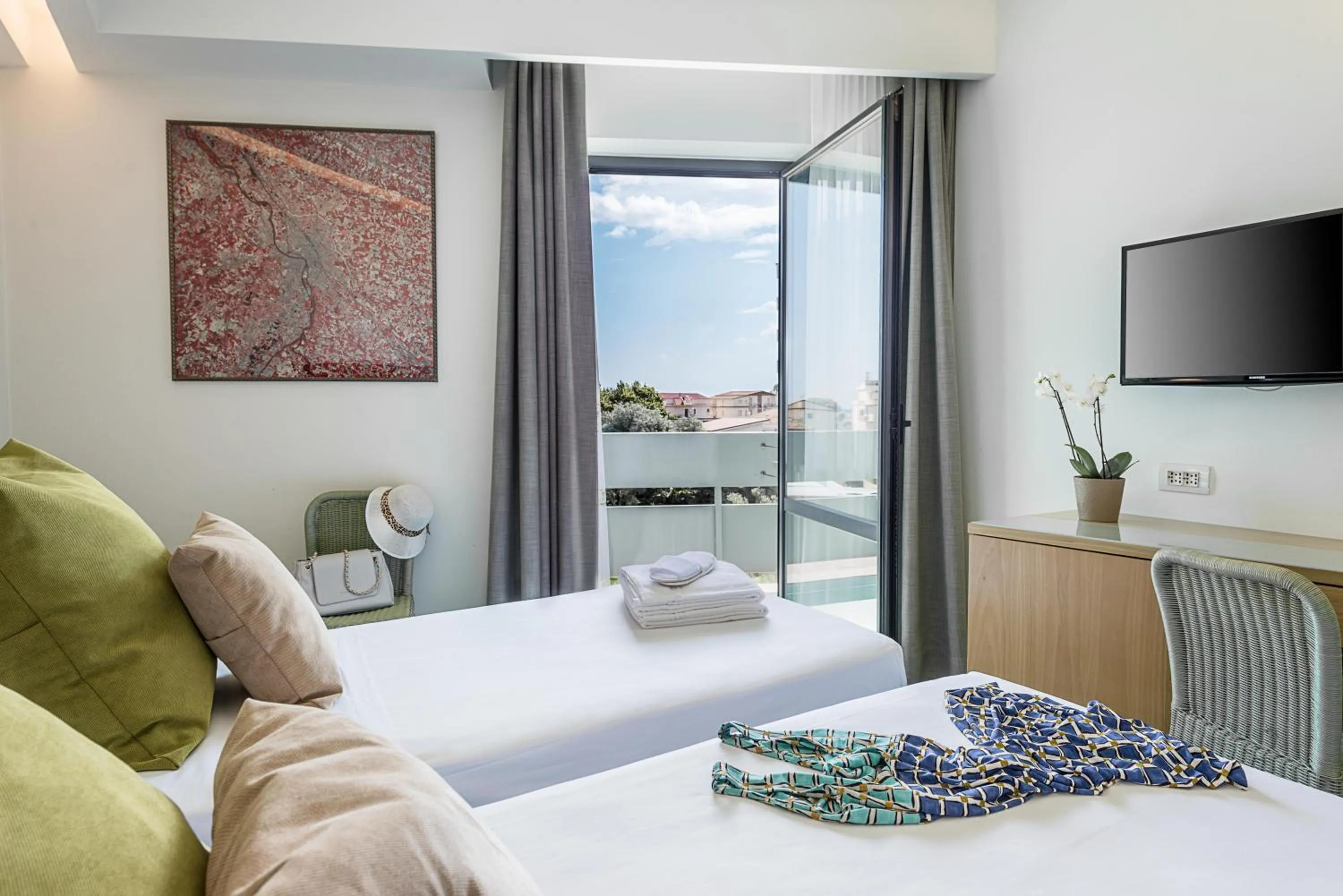 Bedroom, Bed in Rada Siri