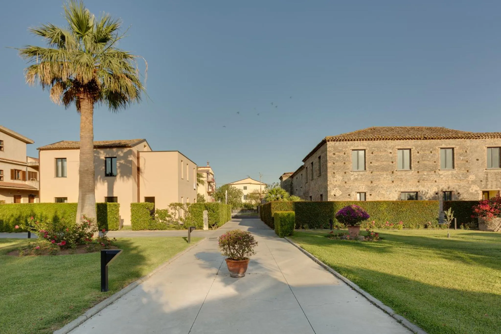 Facade/entrance in Rada Siri