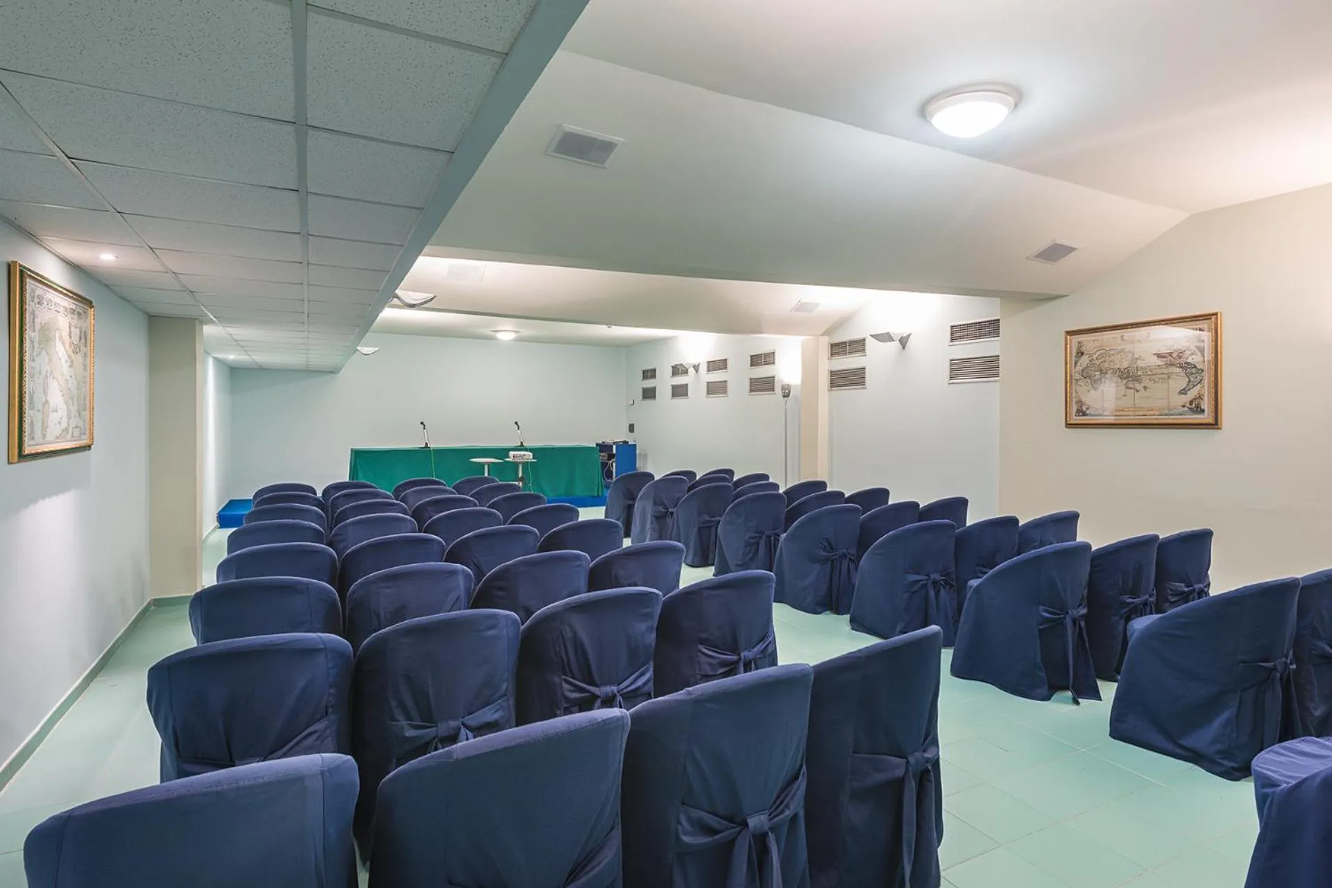 Meeting/conference room in Rada Siri