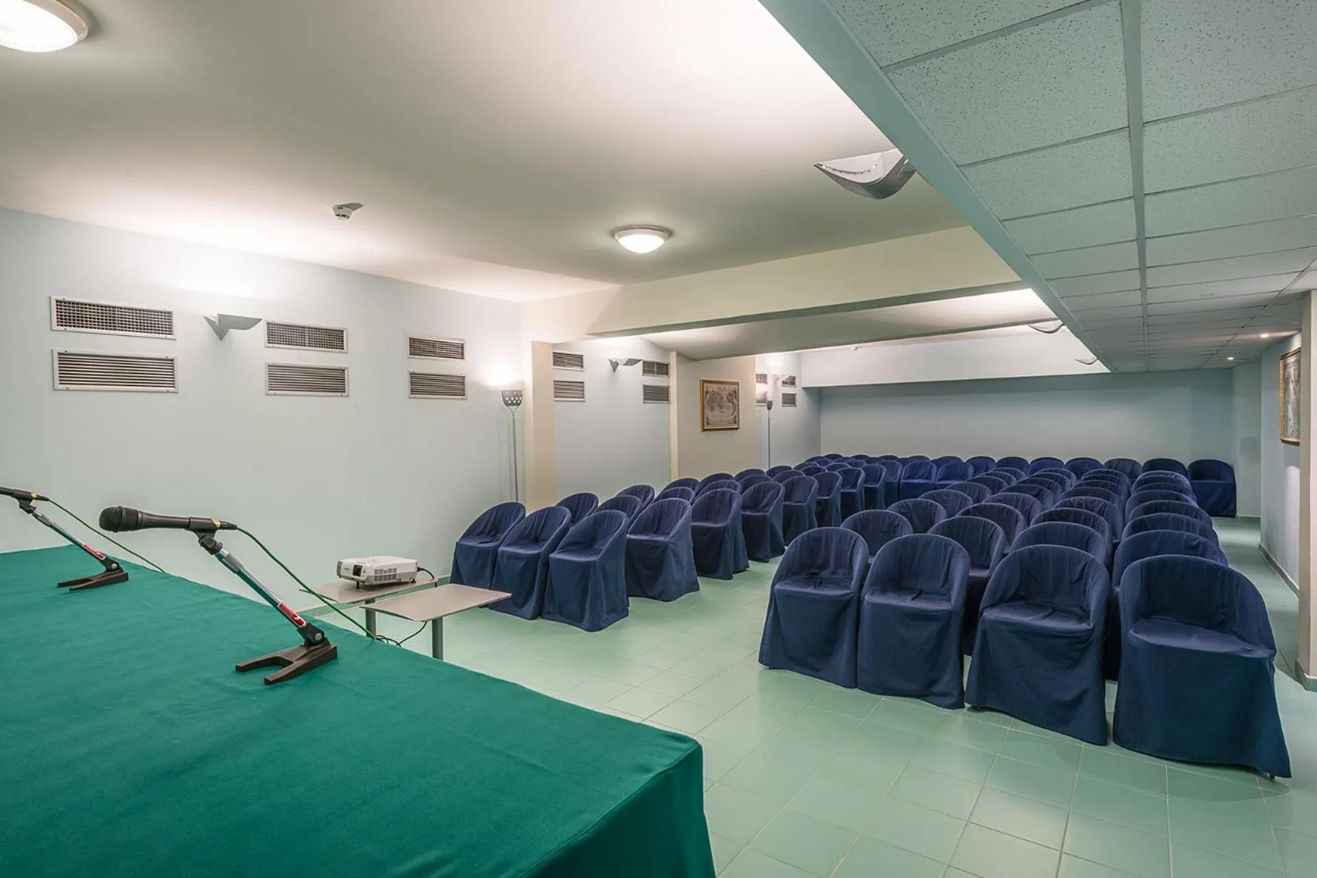 Meeting/conference room in Rada Siri